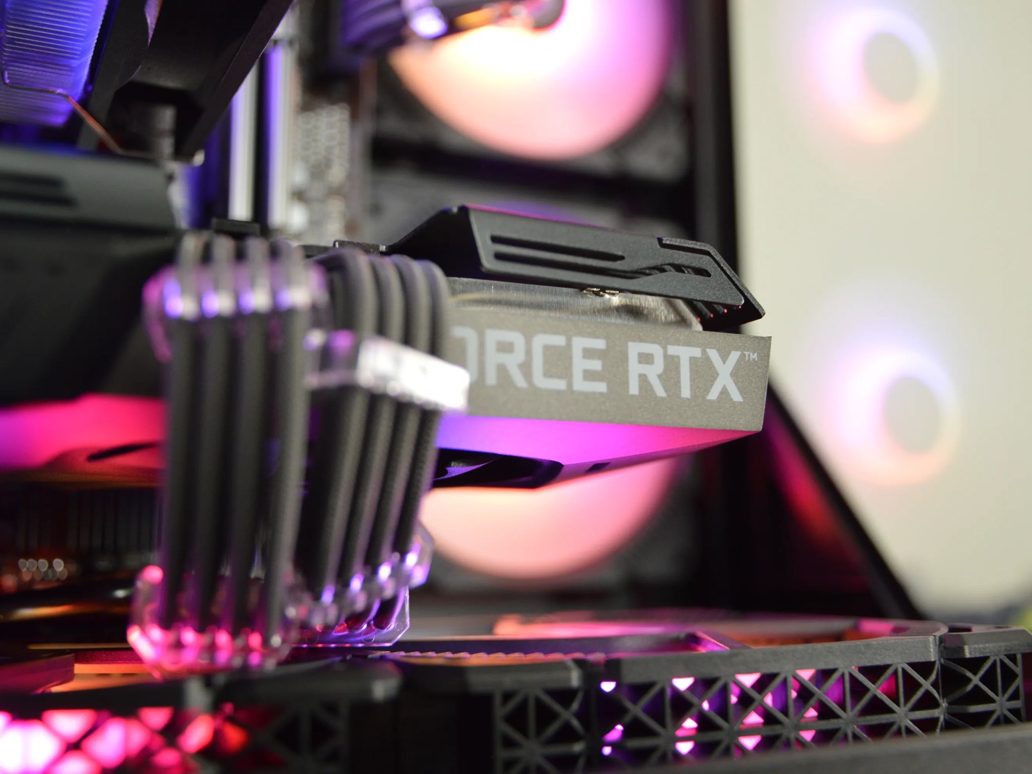 🧊🧊| RTX 3070 8GB| RYZEN 7 3700X | 32 GB DDR4 RAM | 1TB NVME SSD | Ice Box |