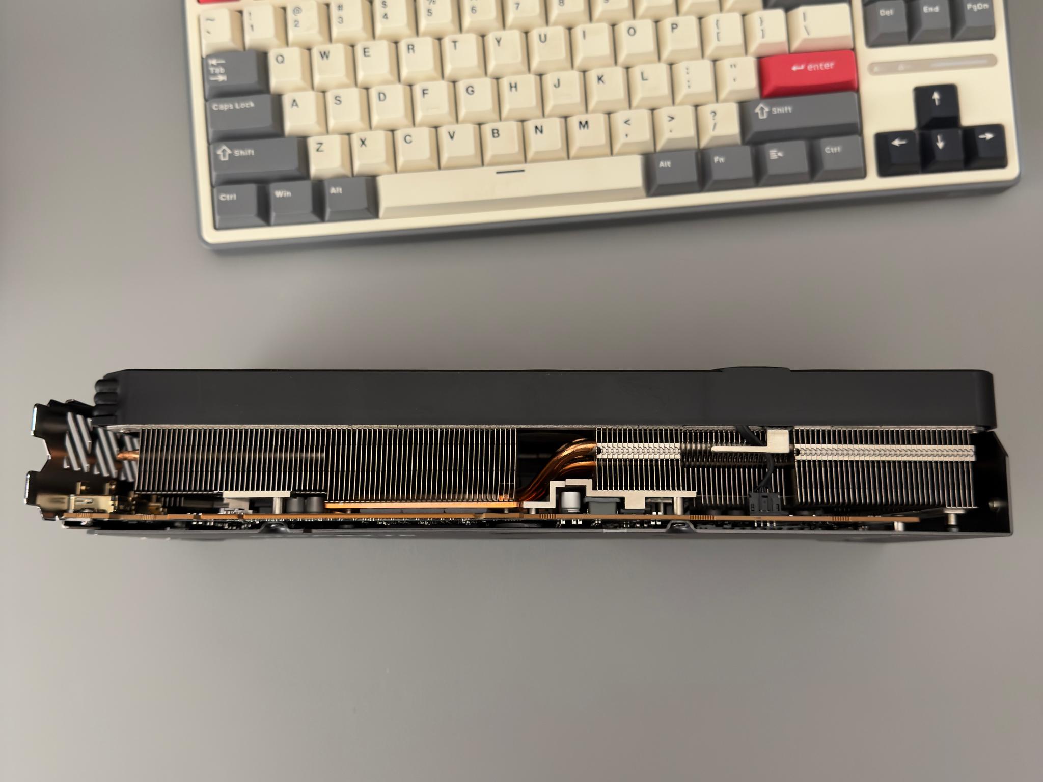 7800 XT GPU