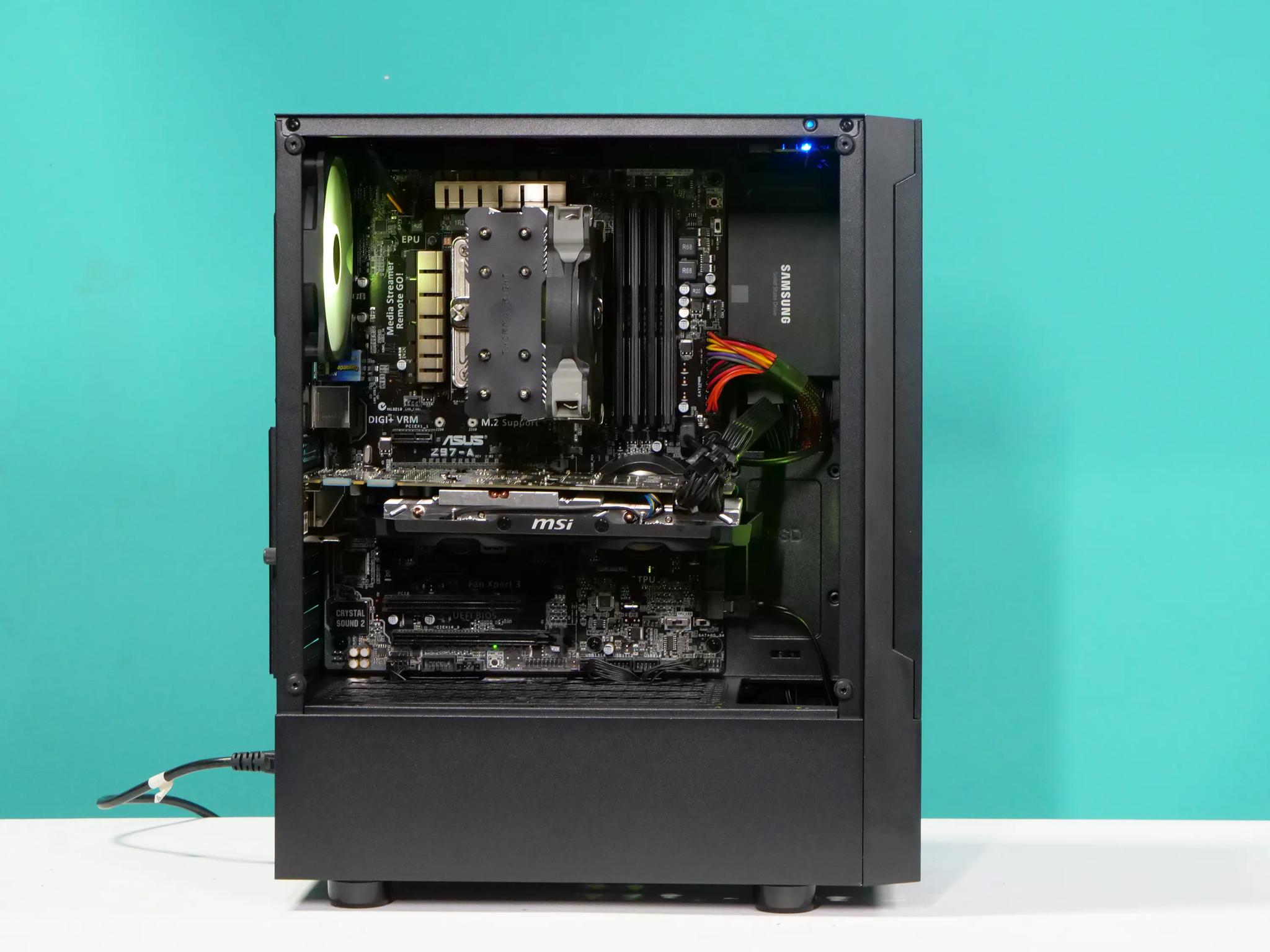 UCW Ready to Play "Set it off" e-sports build. (i7-4790k + GTX 970 + 16gb) Free shipping!