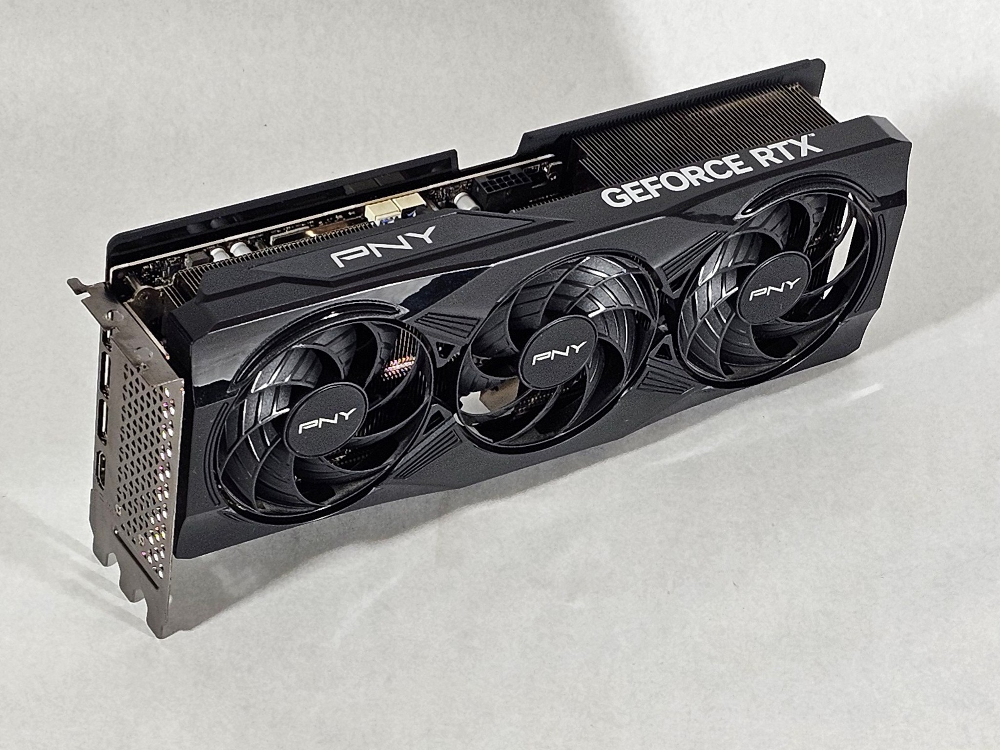 RTX 5070 Ti PNY OC Triple Fan 16GB
