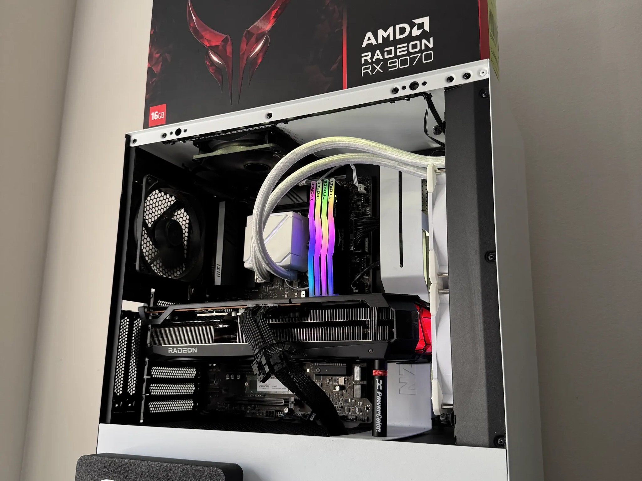 RX 9070 | Intel i9 10900K | 1TB SSD NVMe | 32GB RAM | 1000W PSU