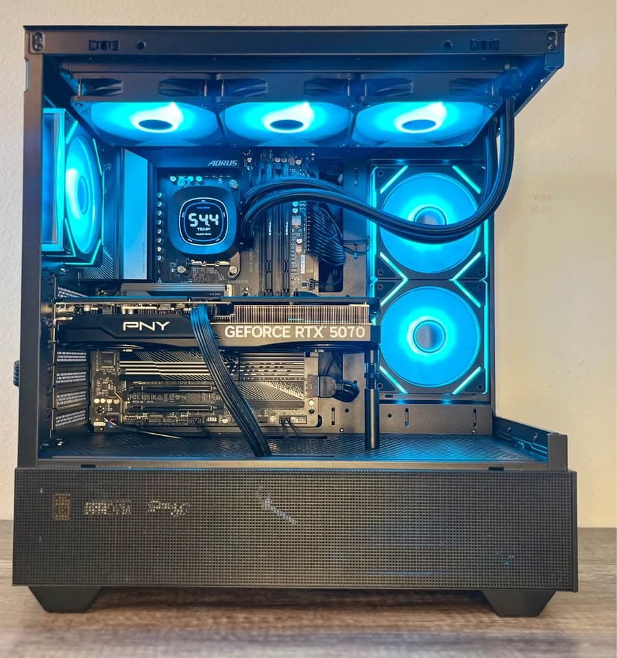 GeForce RTX 5070 Custom Gaming PC - Ryzen 9 7900X