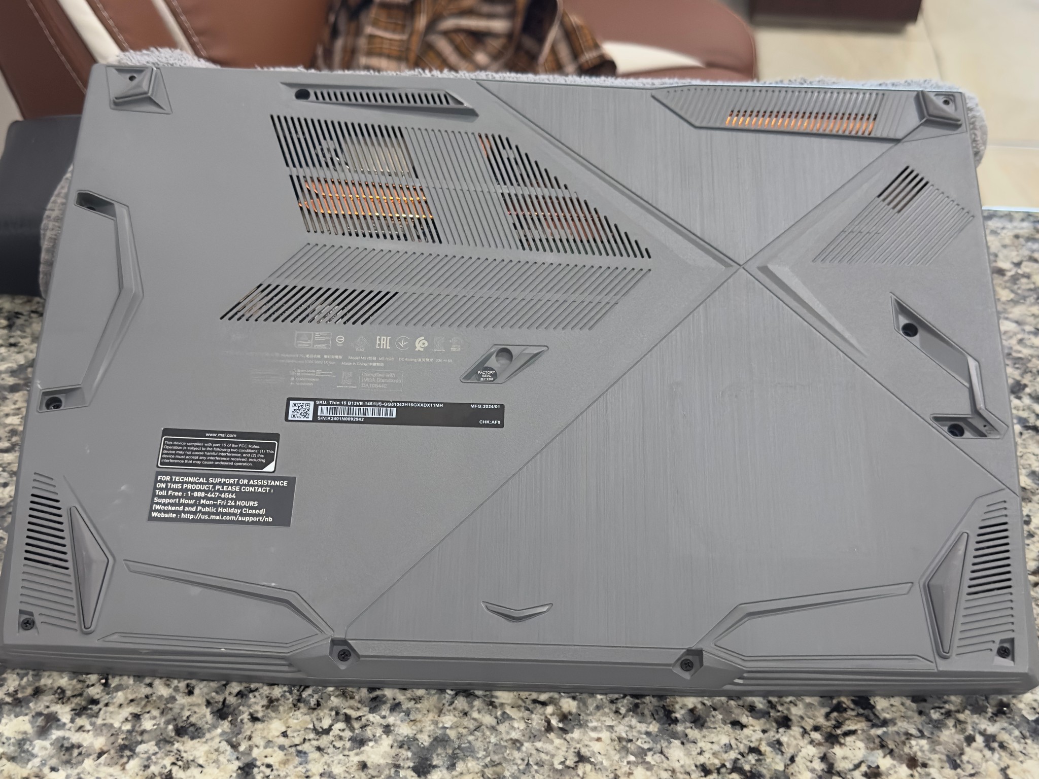 THIN 15 B13VE RTX 4050