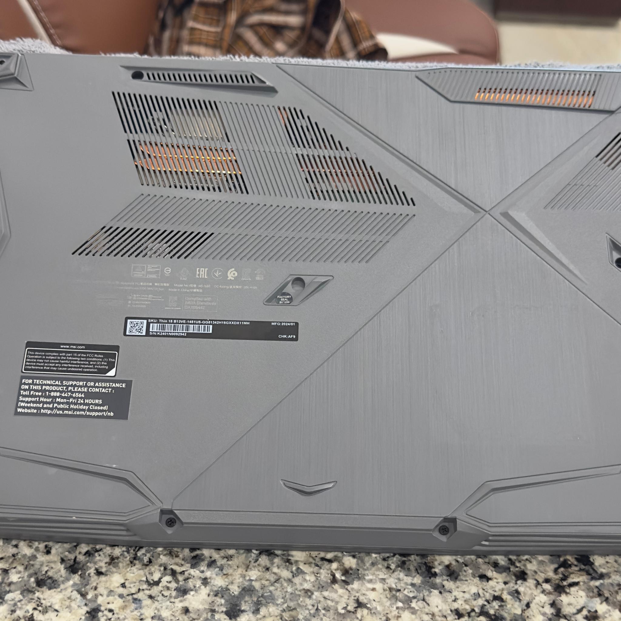 THIN 15 B13VE RTX 4050