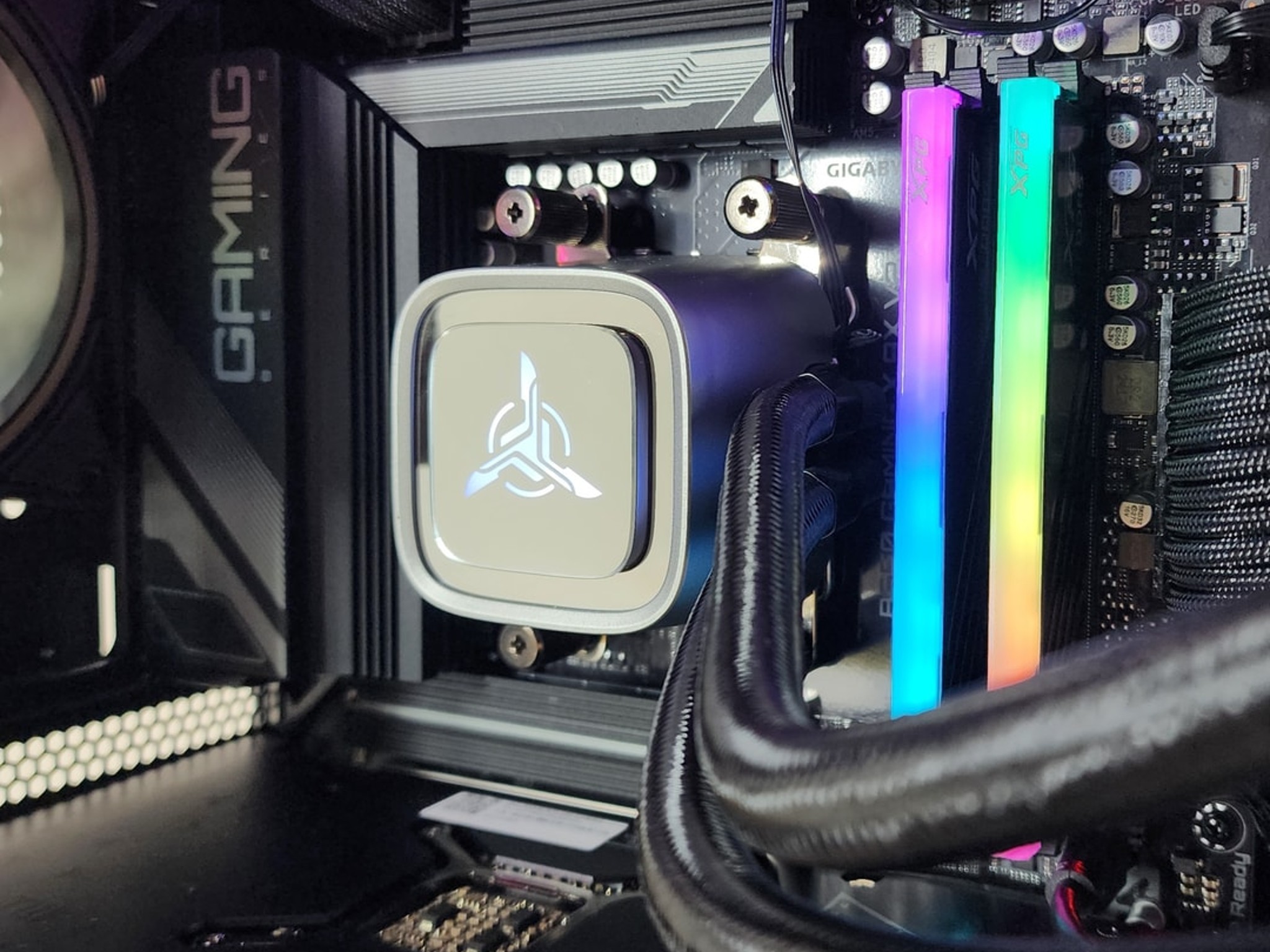 Gaming PC Ryzen 7 7800X3D 32GB RAM 1TB SSD RTX 4070 Ti 12GB Windows 11 Computer