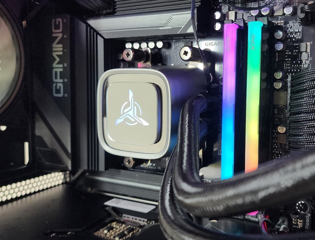 Gaming PC Ryzen 7 7800X3D 32GB RAM 1TB SSD RTX 4070 Ti 12GB Windows 11 Computer