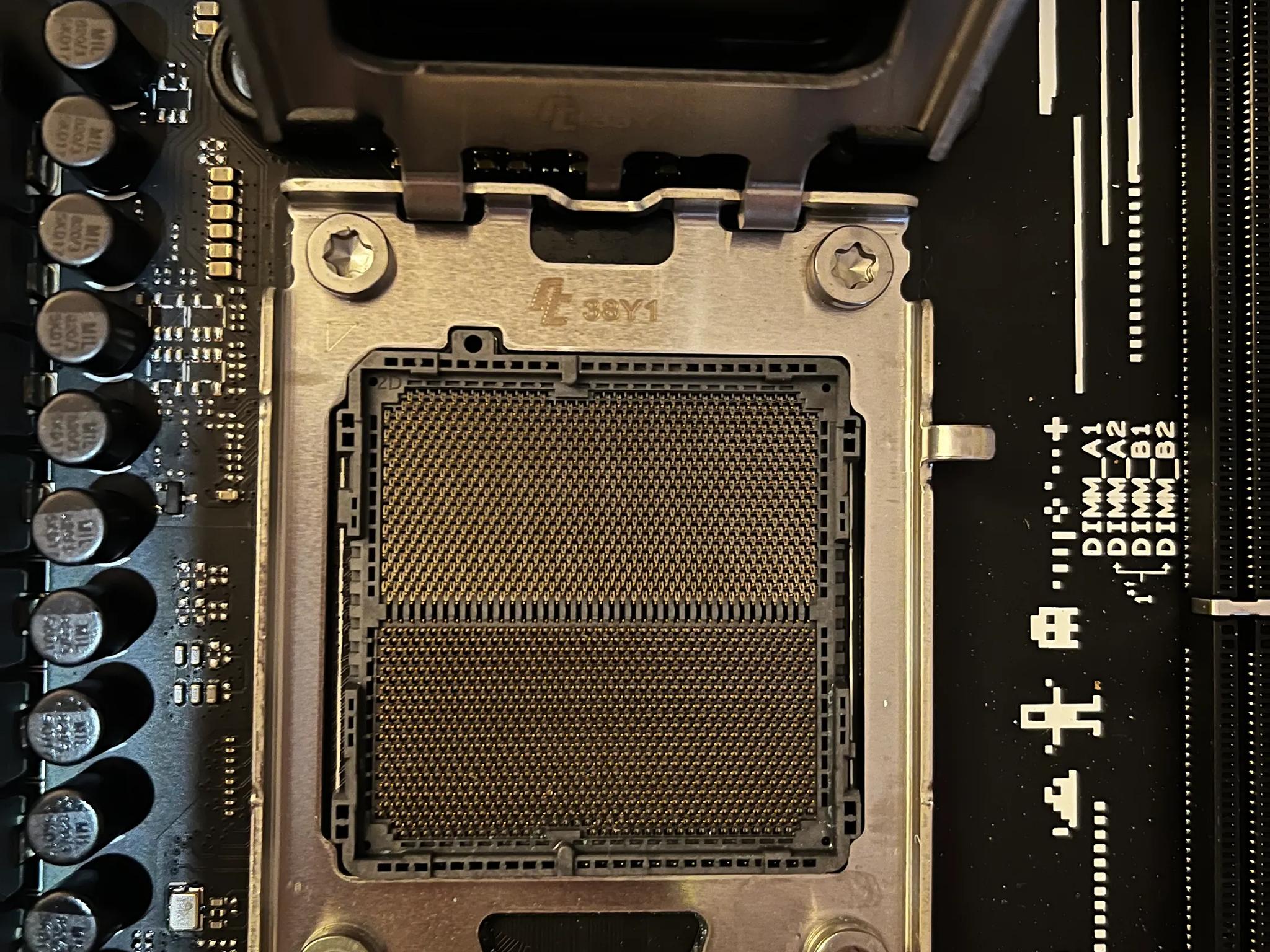 ROG STRIX B650-A GAMING WIFI & 32GB 2x16 DDR5 Kingston Fury Beast RAM Combo
