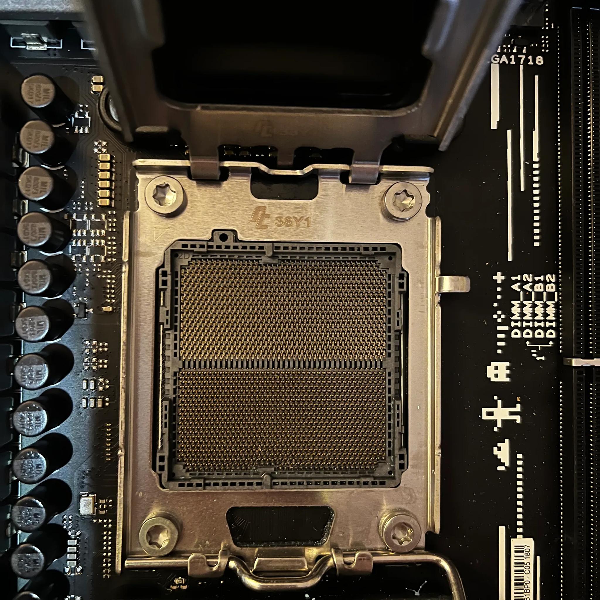ROG STRIX B650-A GAMING WIFI & 32GB 2x16 DDR5 Kingston Fury Beast RAM Combo