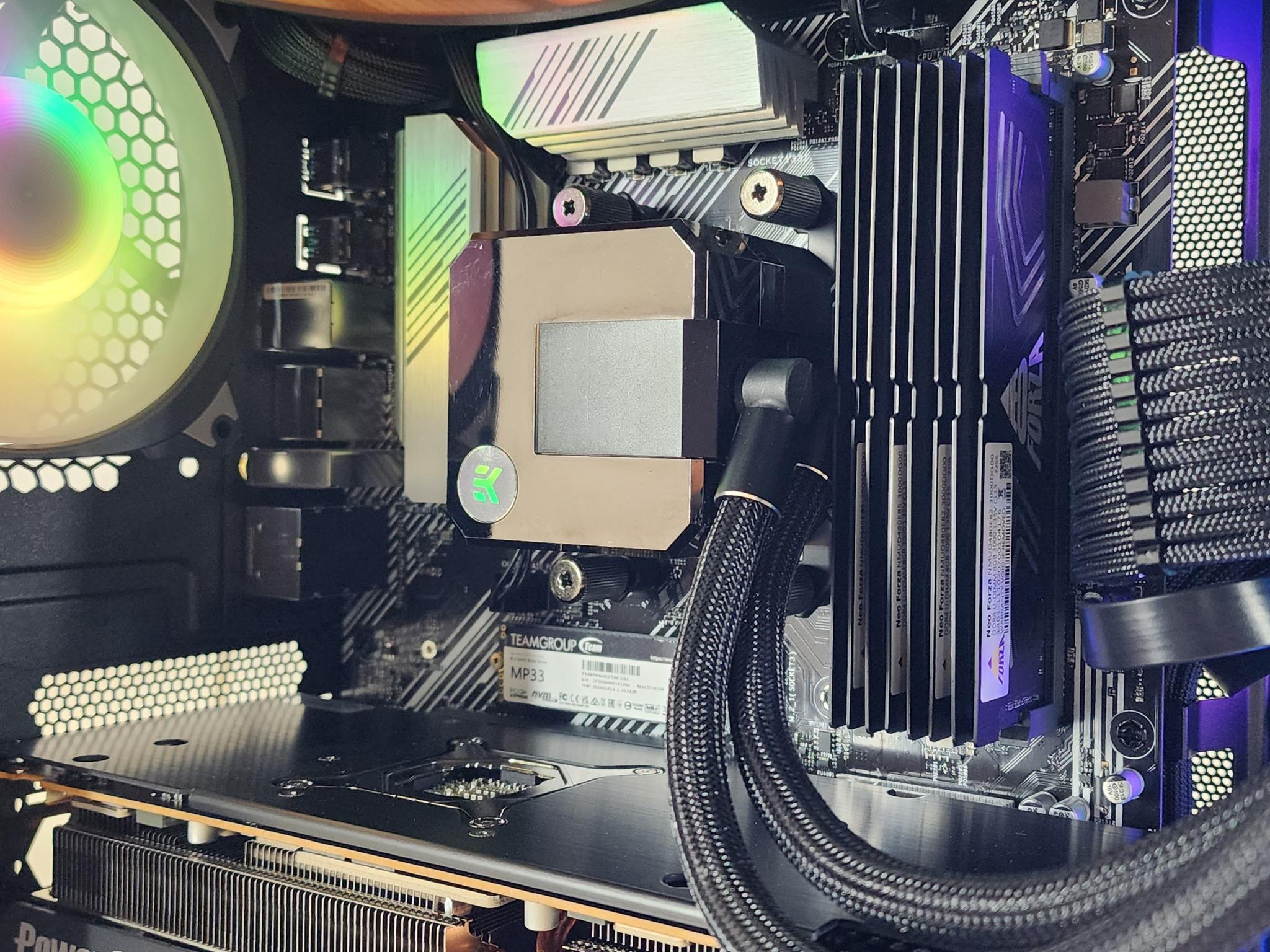 Gaming PC Ryzen 9 5900XT 32GB RAM 2TB SSD RX 7800 XT 16GB Windows 11 Computer