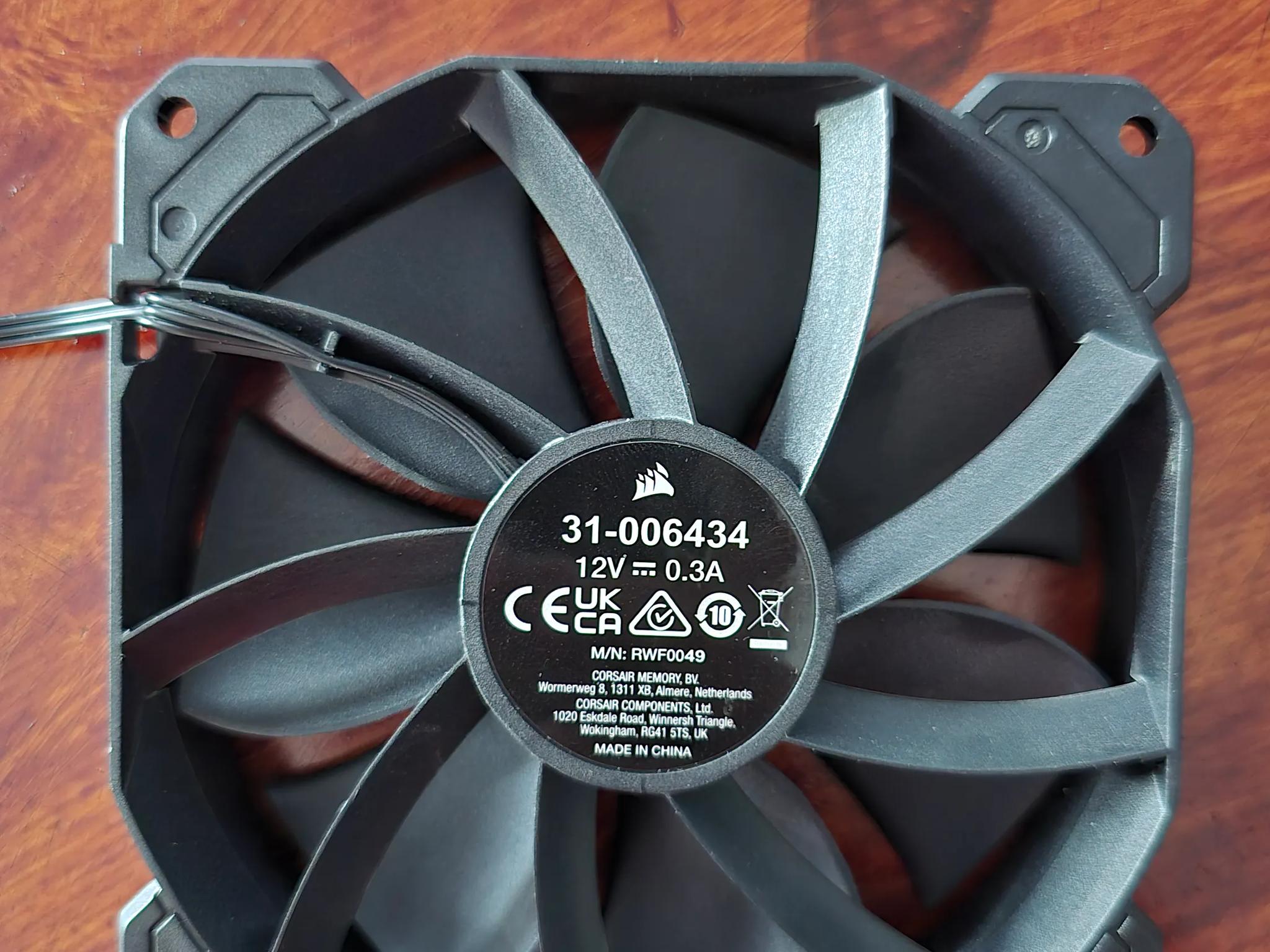 2x Corsair sp120 fans