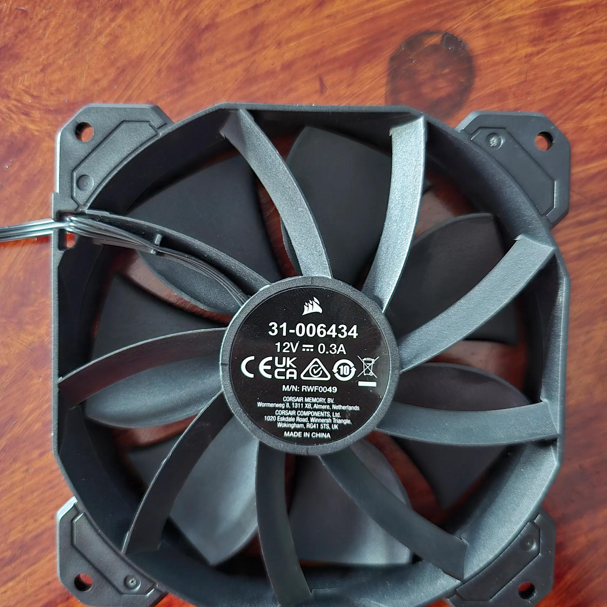 2x Corsair sp120 fans