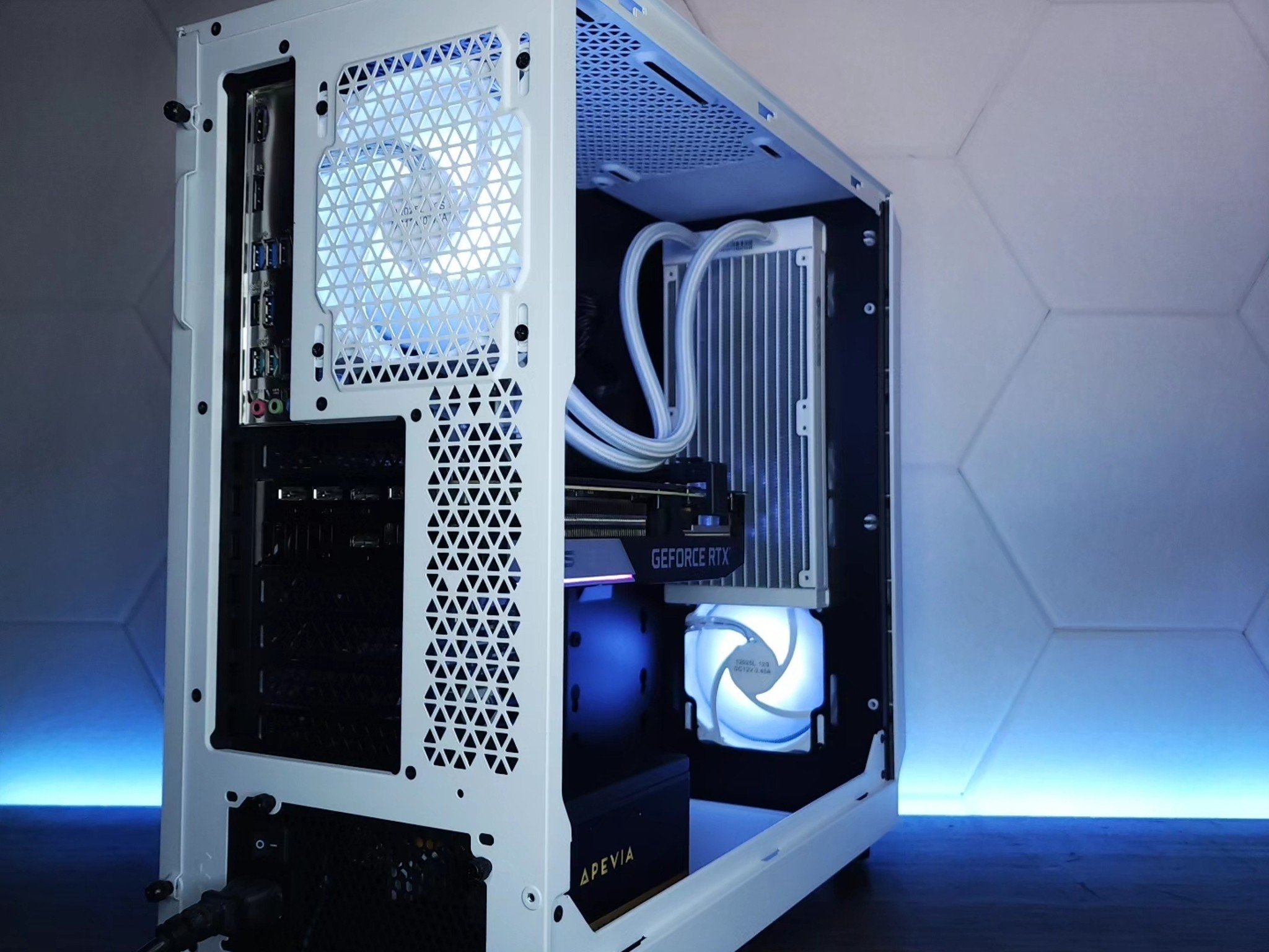 💙🤍RTX 3060Ti // i5 12400F // 16GB 3200MHz // 1TB NVMe