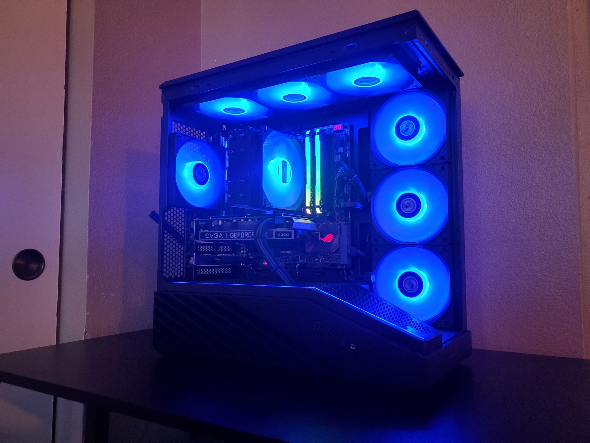 RTX 2060 | i7 6700 | 16GB DDR4 | 500GB SSD | WiFI & Bluetooth