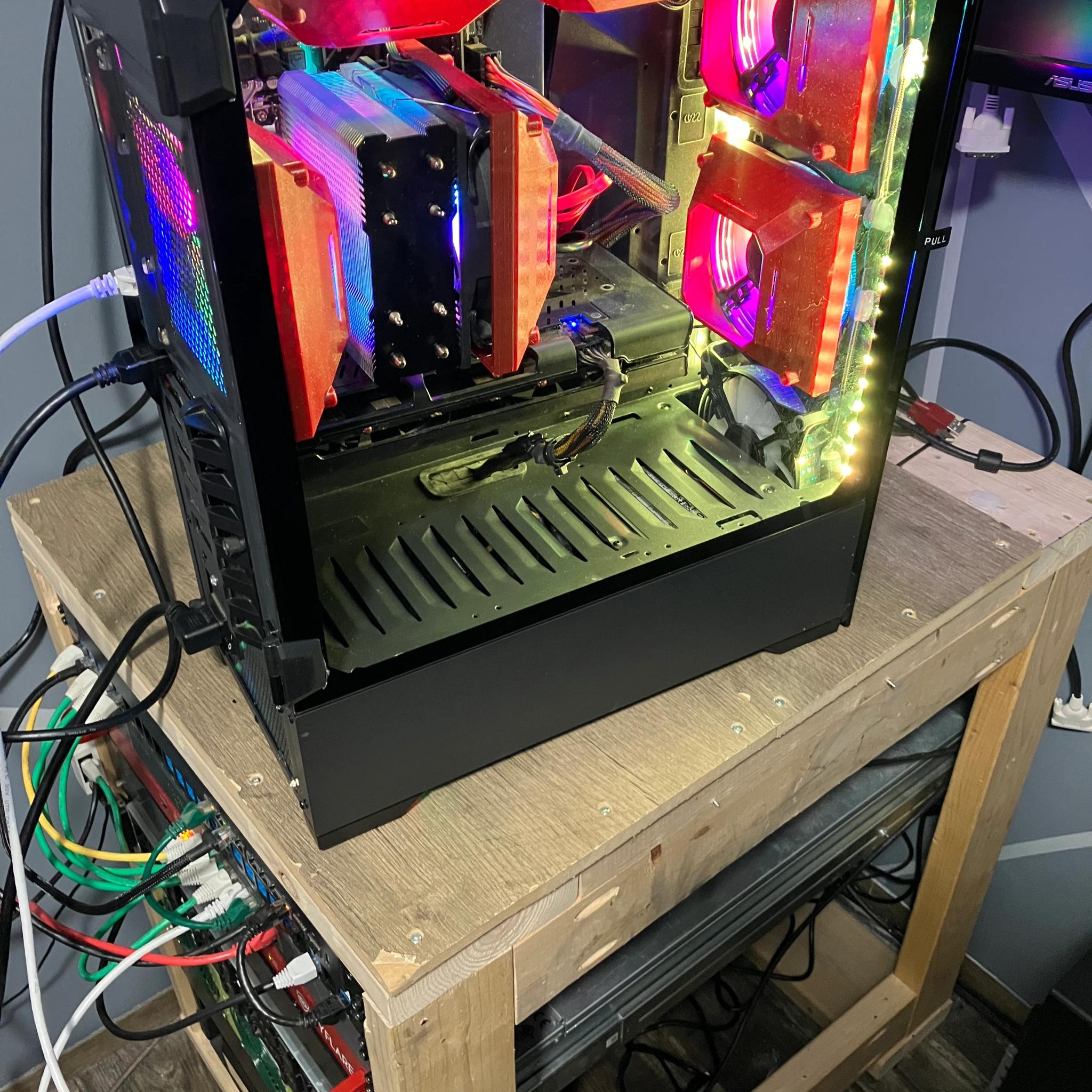 i5-9400f | RX 5500 XT | 16 GB Ram | 512 GB NVMe | 2 x 1 TB Game HDD | 700W PSU | Win 11 Pro