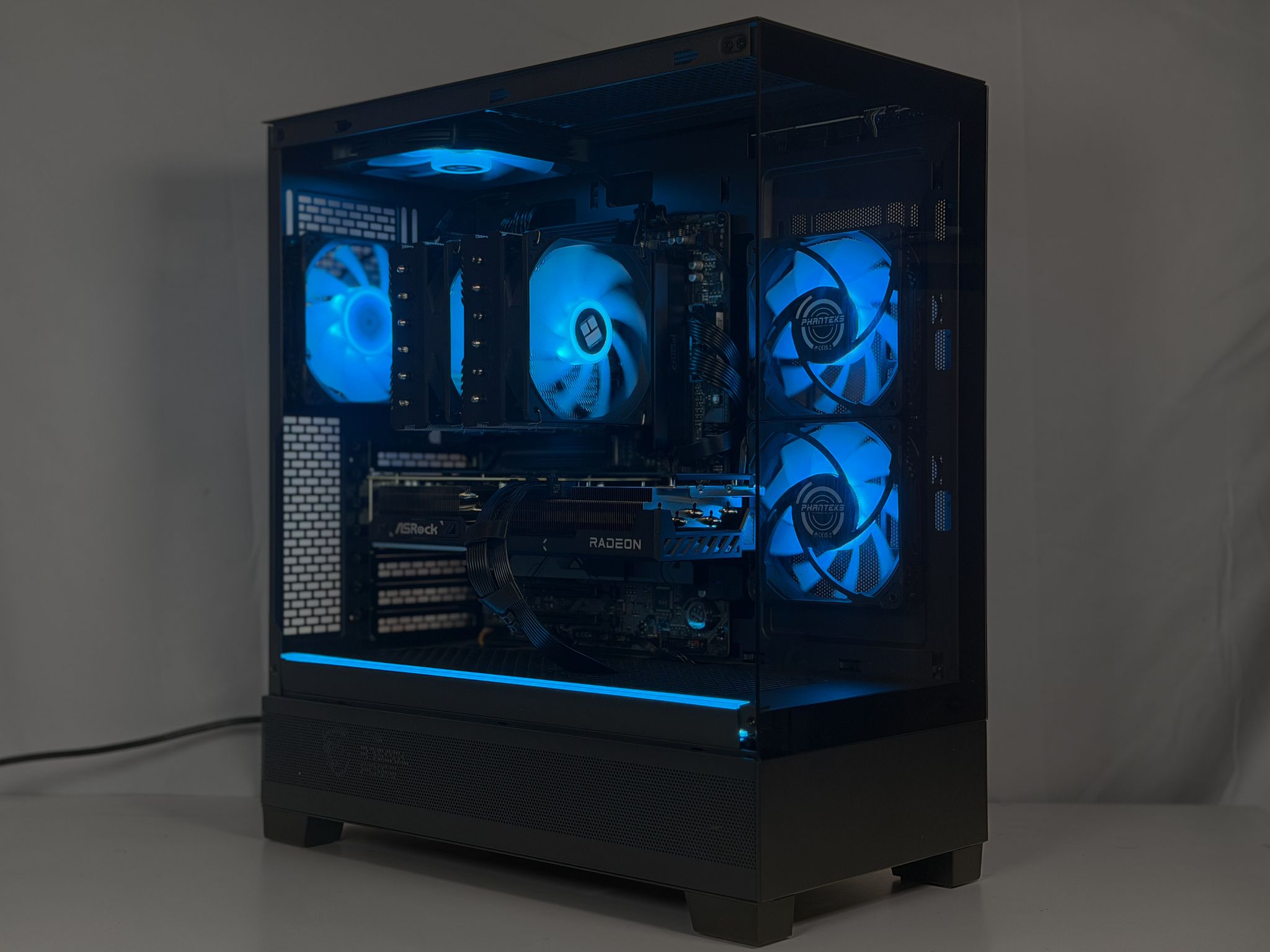 RX 9070 XT Gaming PC | Ryzen 7 7700X | 32GB DDR5 | 1440p Ultra / 4K