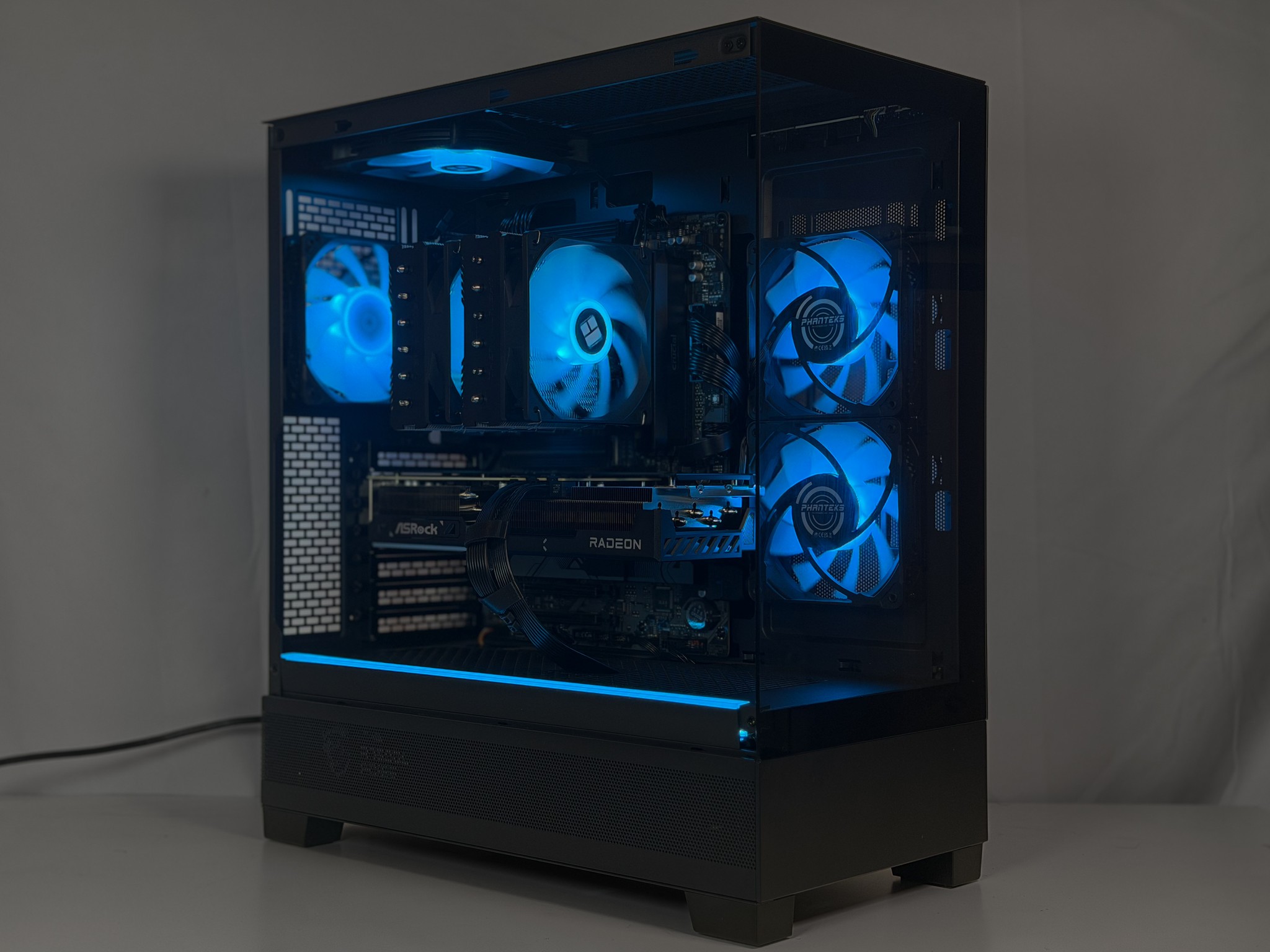 RX 9070 XT Gaming PC | Ryzen 7 7700X | 32GB DDR5 | 1440p Ultra / 4K