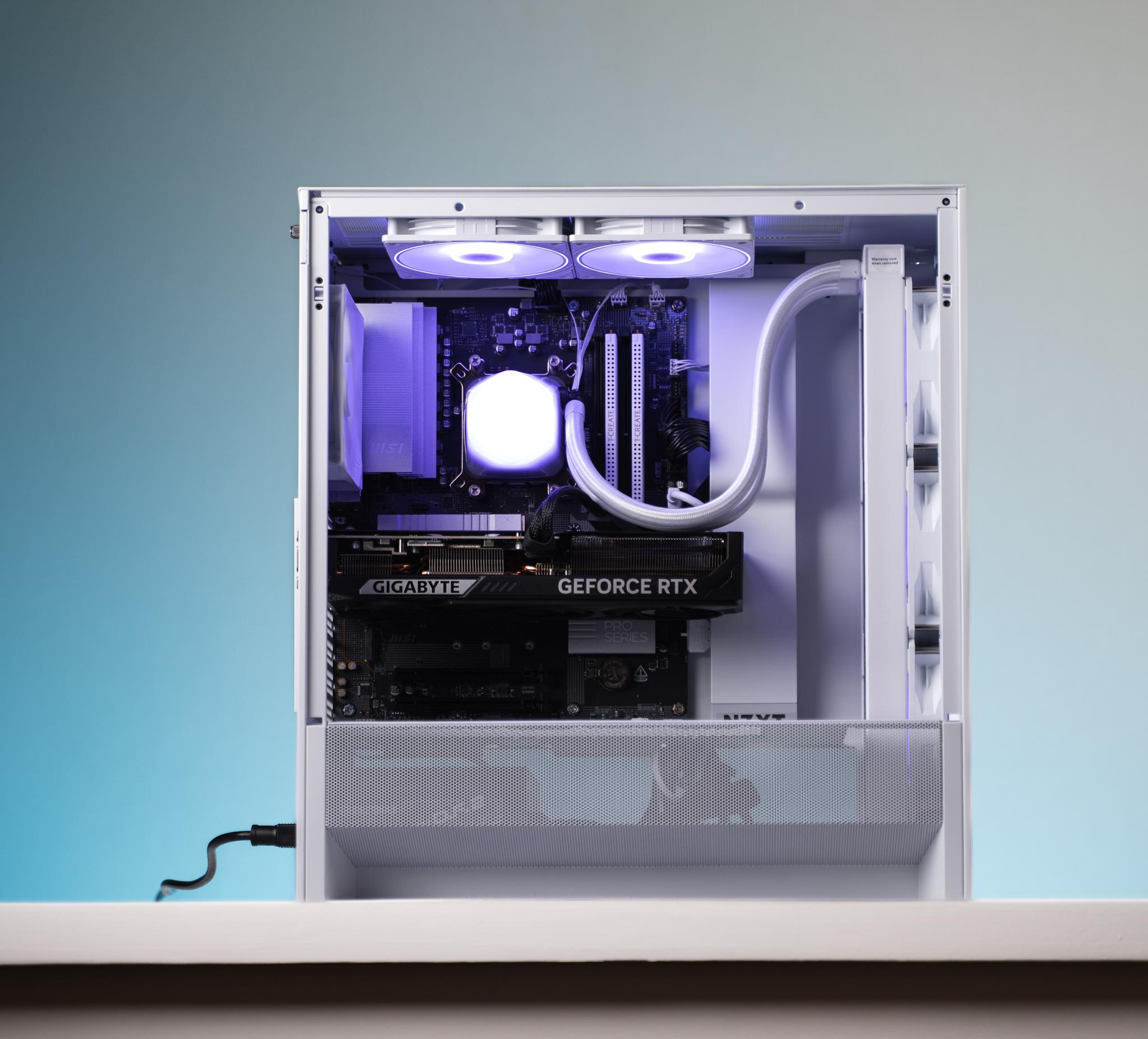 “WyntrForm” RTX 5070 Ryzen 5 9600X 2TB 32GB Windows 11 Workstation Gaming PC