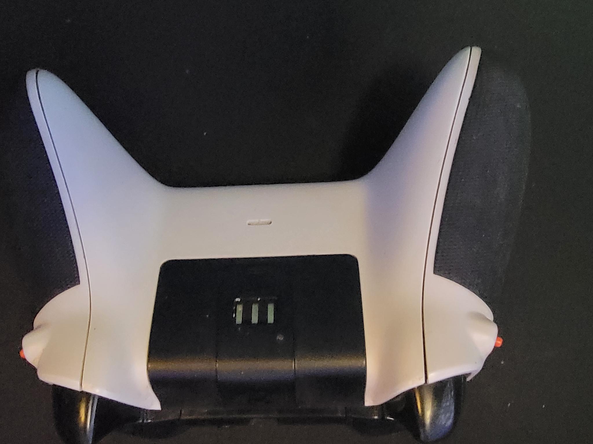 White Xbox One Controller With Triger locks & grips