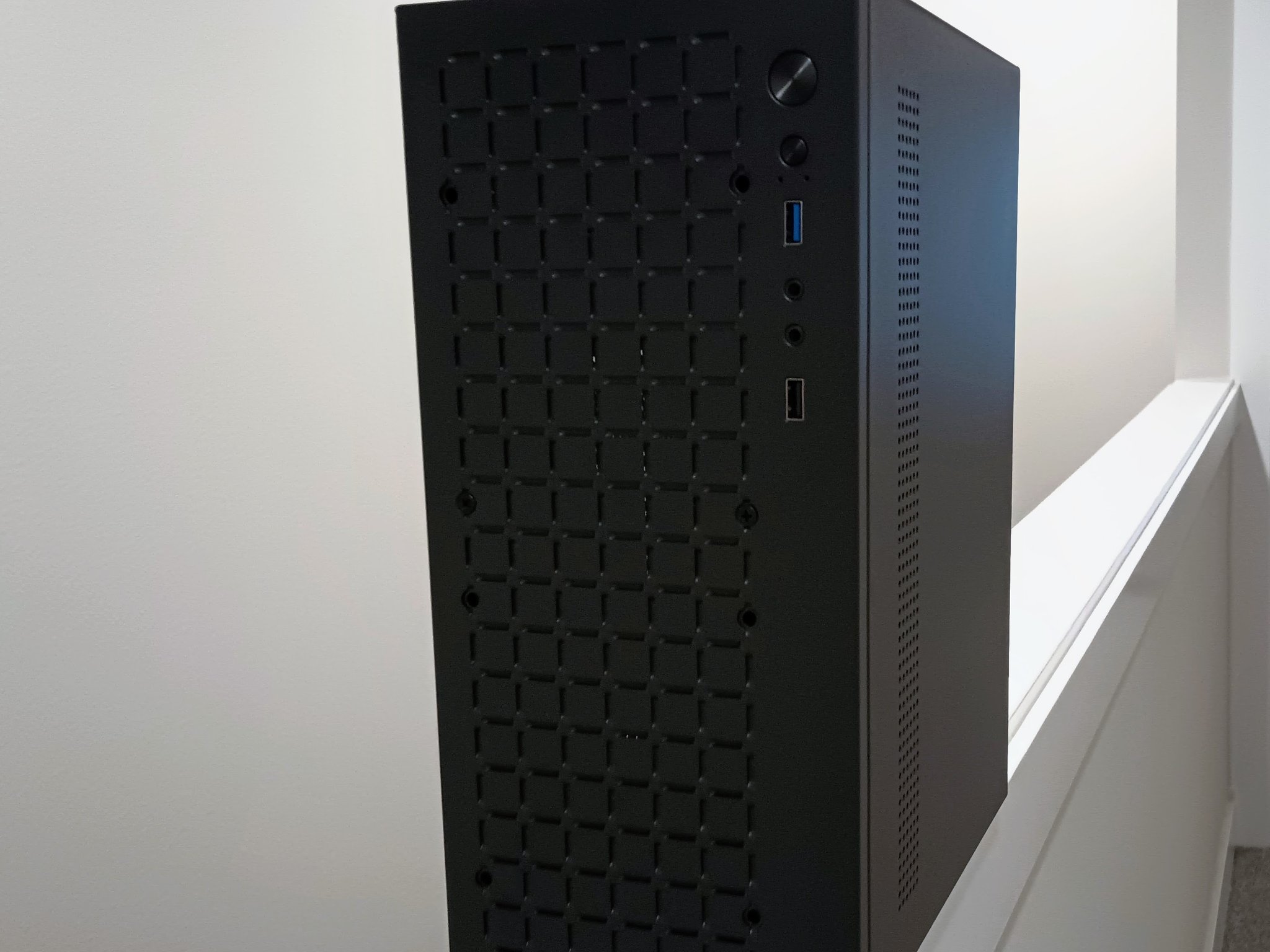 eSports PC core i5 - RX 570 4GB - 16GB ddr4 RAM - 500gb NVME ssd - Intel - WI-FI BLUETOOTH BLACK
