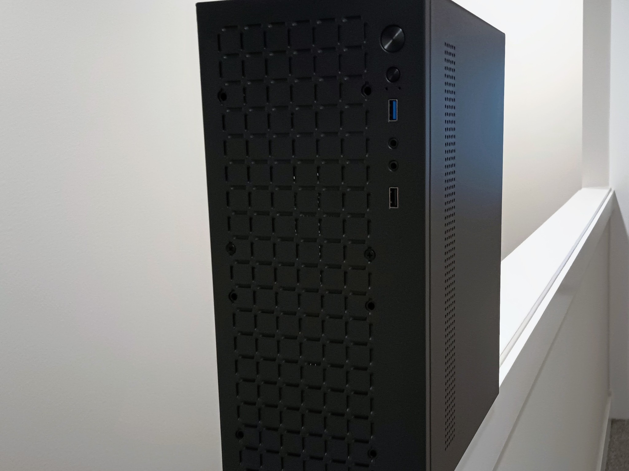 eSports PC core i5 - RX 570 4GB - 16GB ddr4 RAM - 500gb NVME ssd - Intel - WI-FI BLUETOOTH BLACK