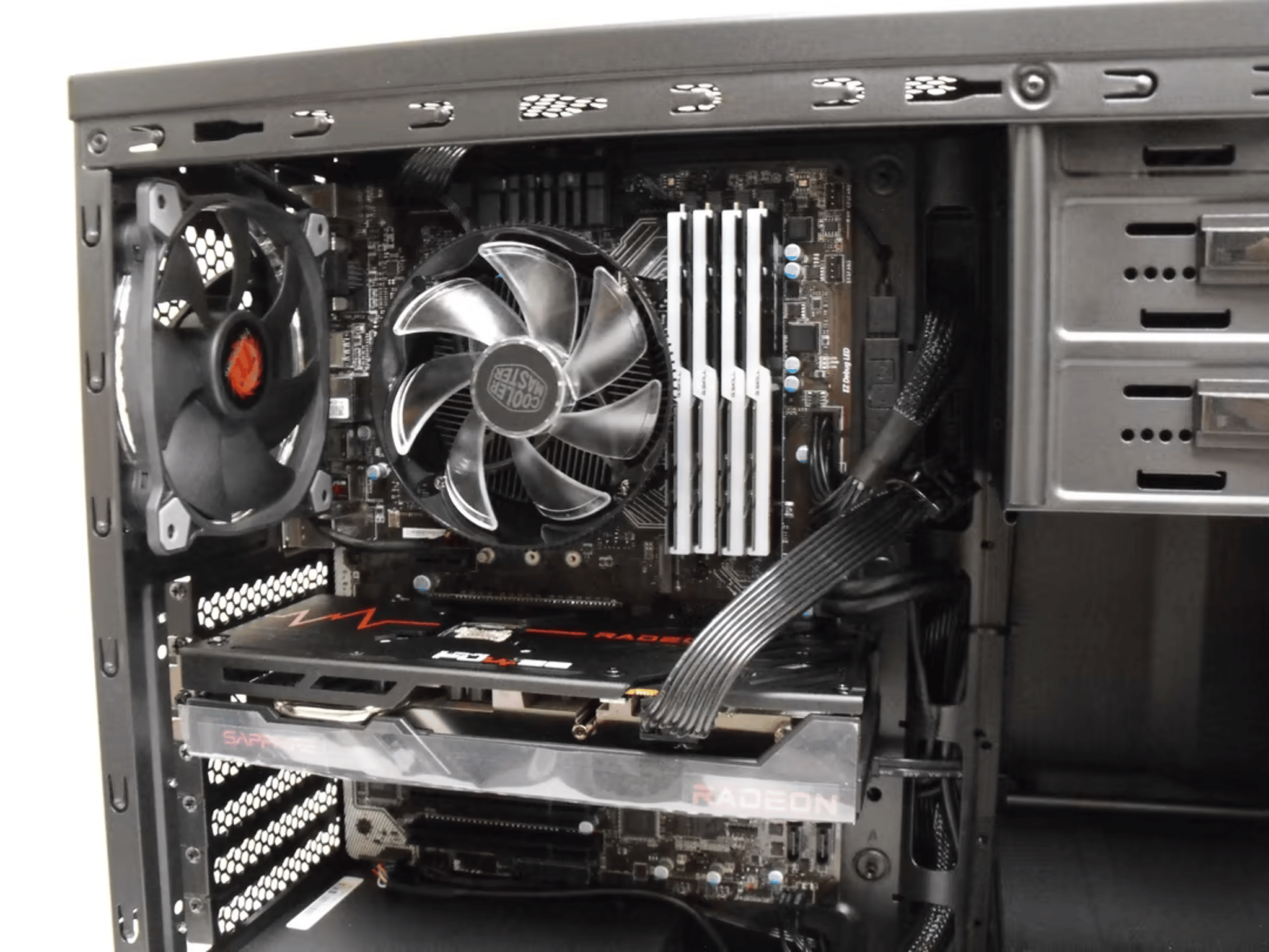 PC on sale! Intel i5 6500, Sapphire RX 6600XT, 32GB DDR4-3200, 500GB