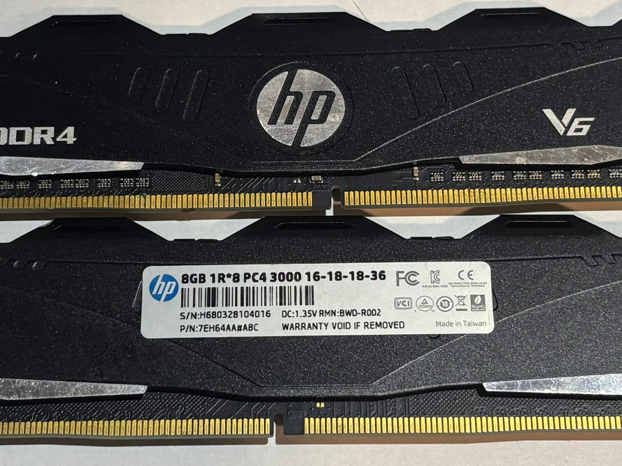 HP V6 16GB (2x8GB) DDR4 Gaming Memory Kit | Black Heatsinks | Tested Working