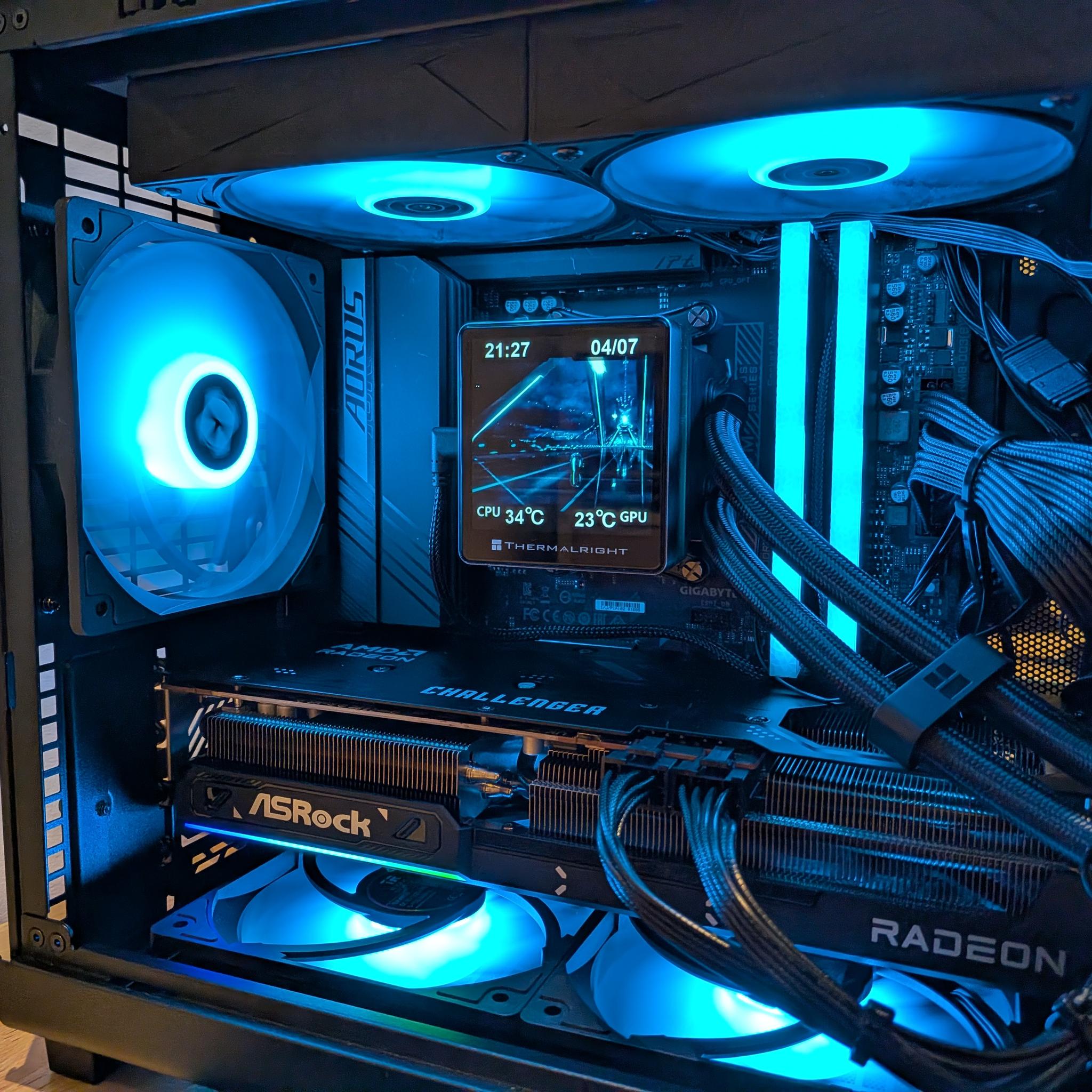 4K Lightcycle - RX 9070, Ryzen 5 7600X3D, 32 GB DDR5 RAM, 1 TB Gen 4 NVME, RGB, Liquid Cooled