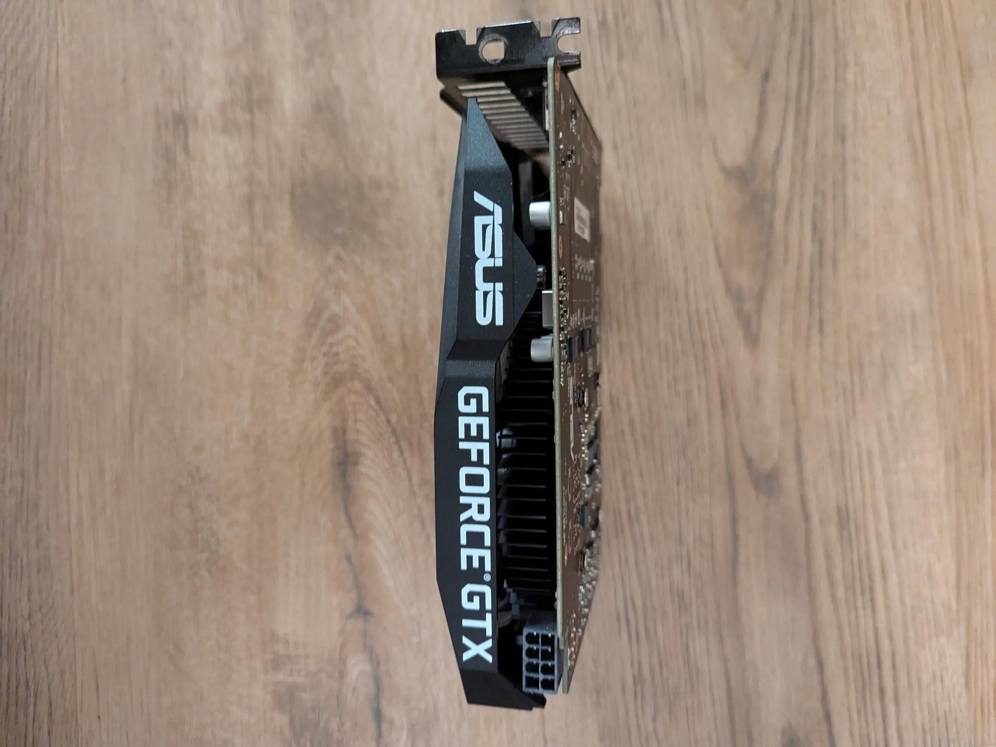 ASUS GTX 1660 Super 6GB