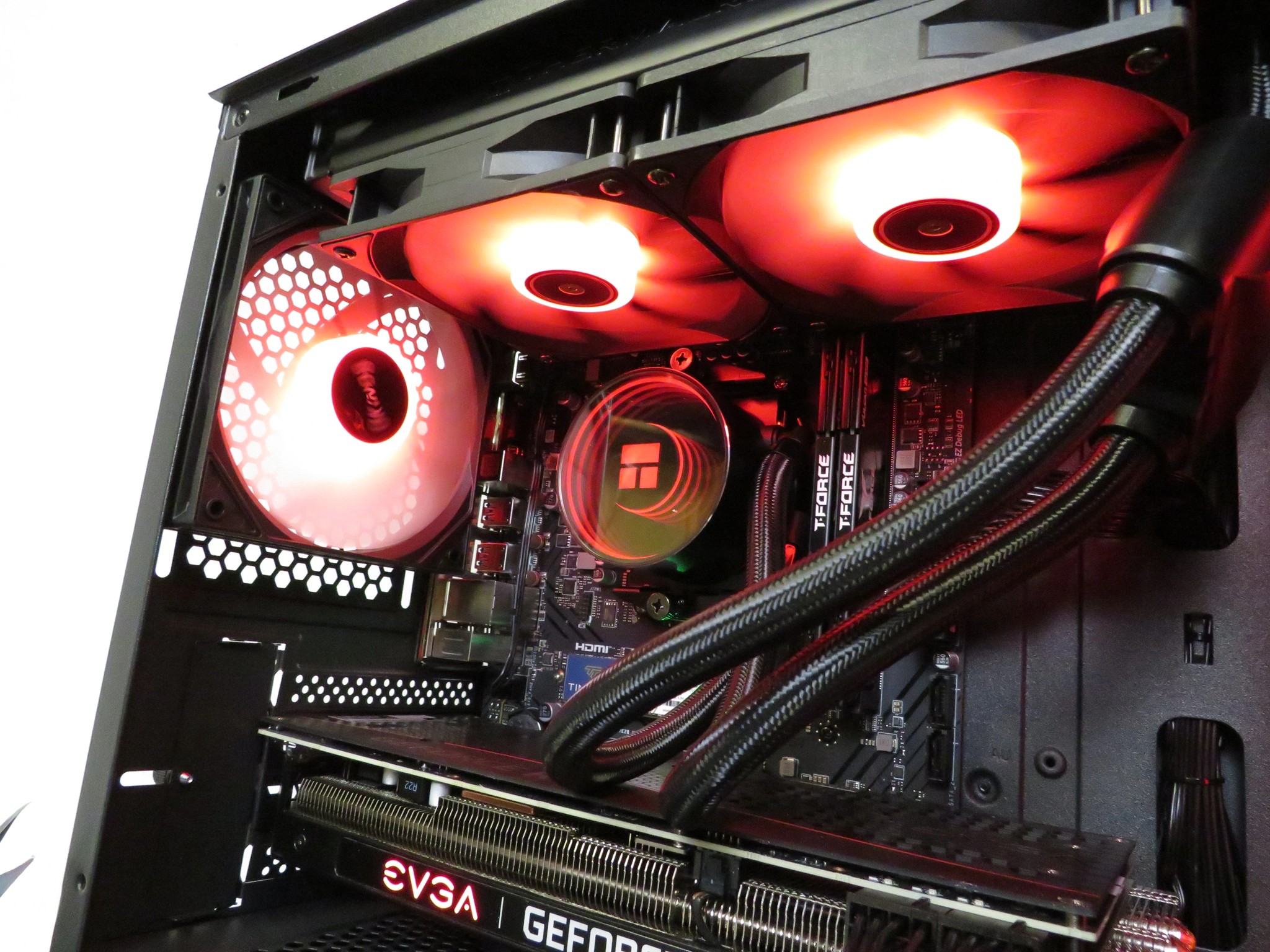 Compact POWER! Ryzen 5 7400F + EVGA RTX 3070 XC3 + 32 GB DDR5 RAM + 1 TB NVME