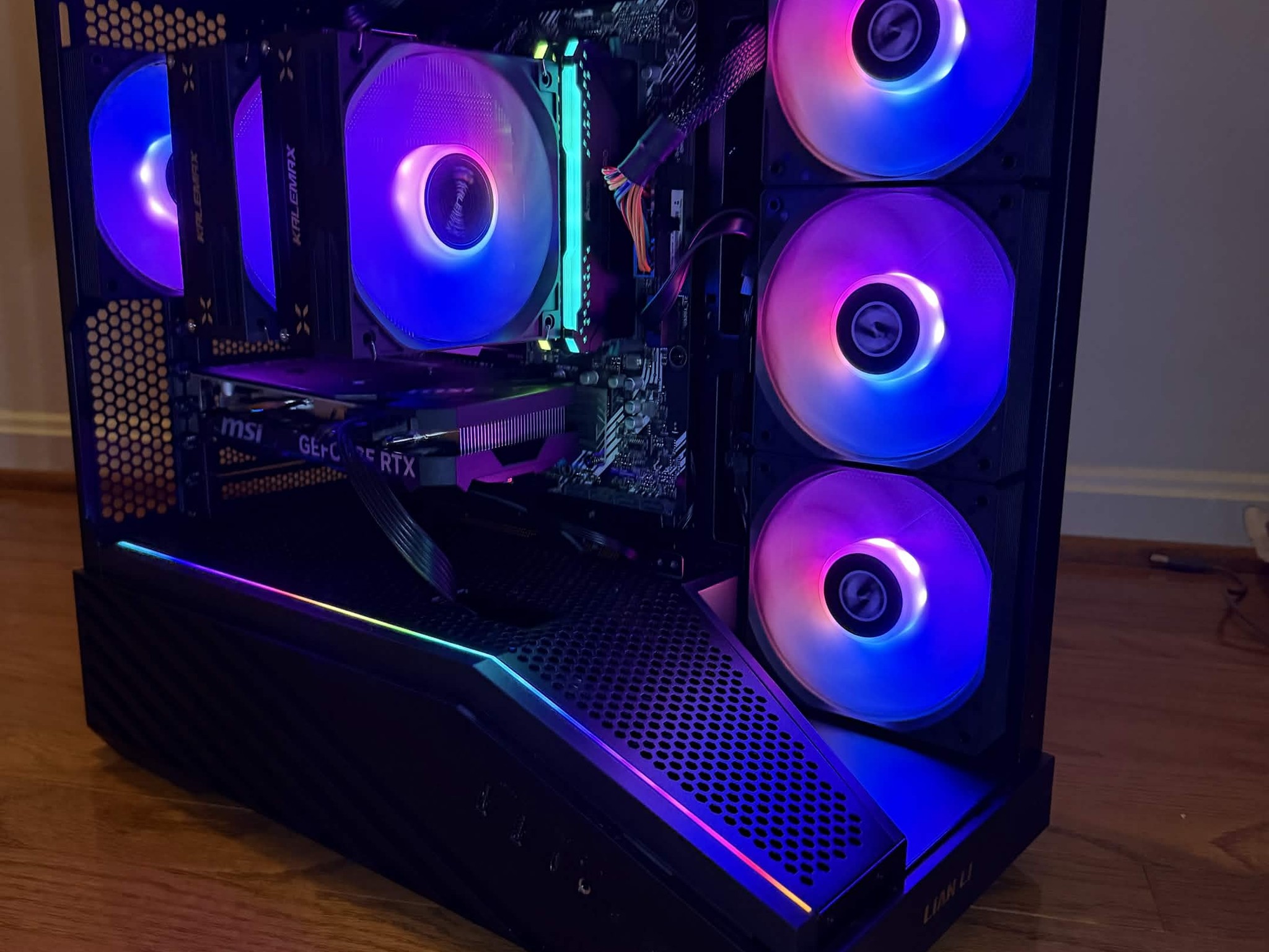 Gaming PC | RTX 4060 | Ryzen 7 5800x | 32GB RAM | 1TB SSD | Windows 11