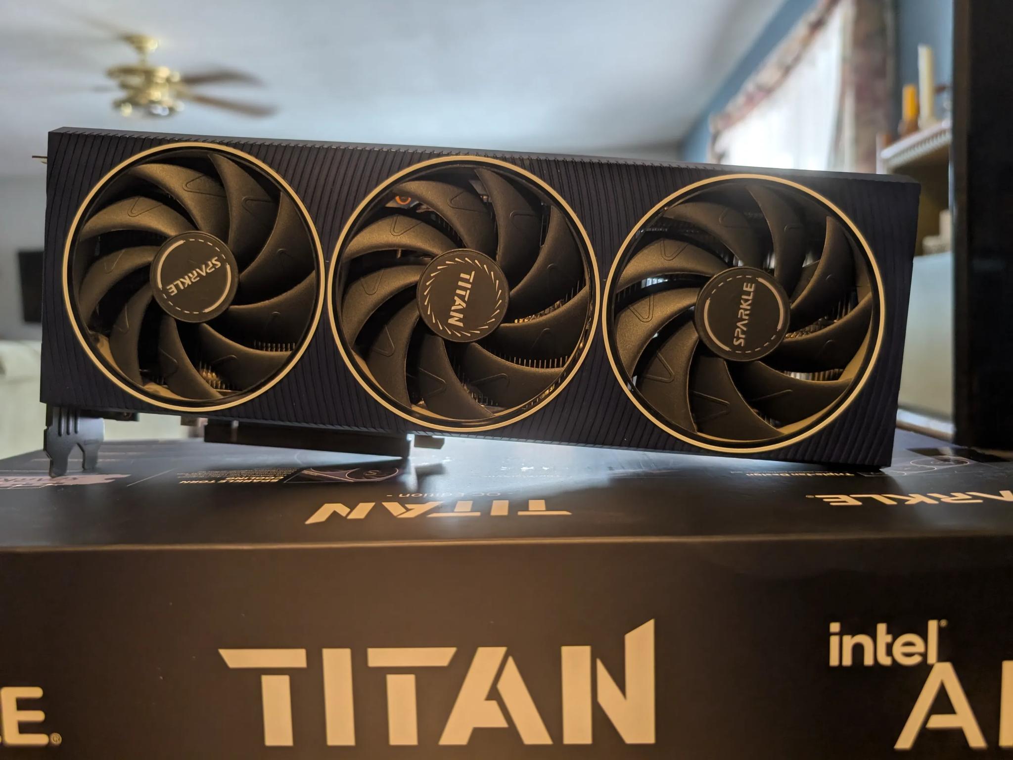 Intel ARC 770 16GB Sparkle Titan OC Edition