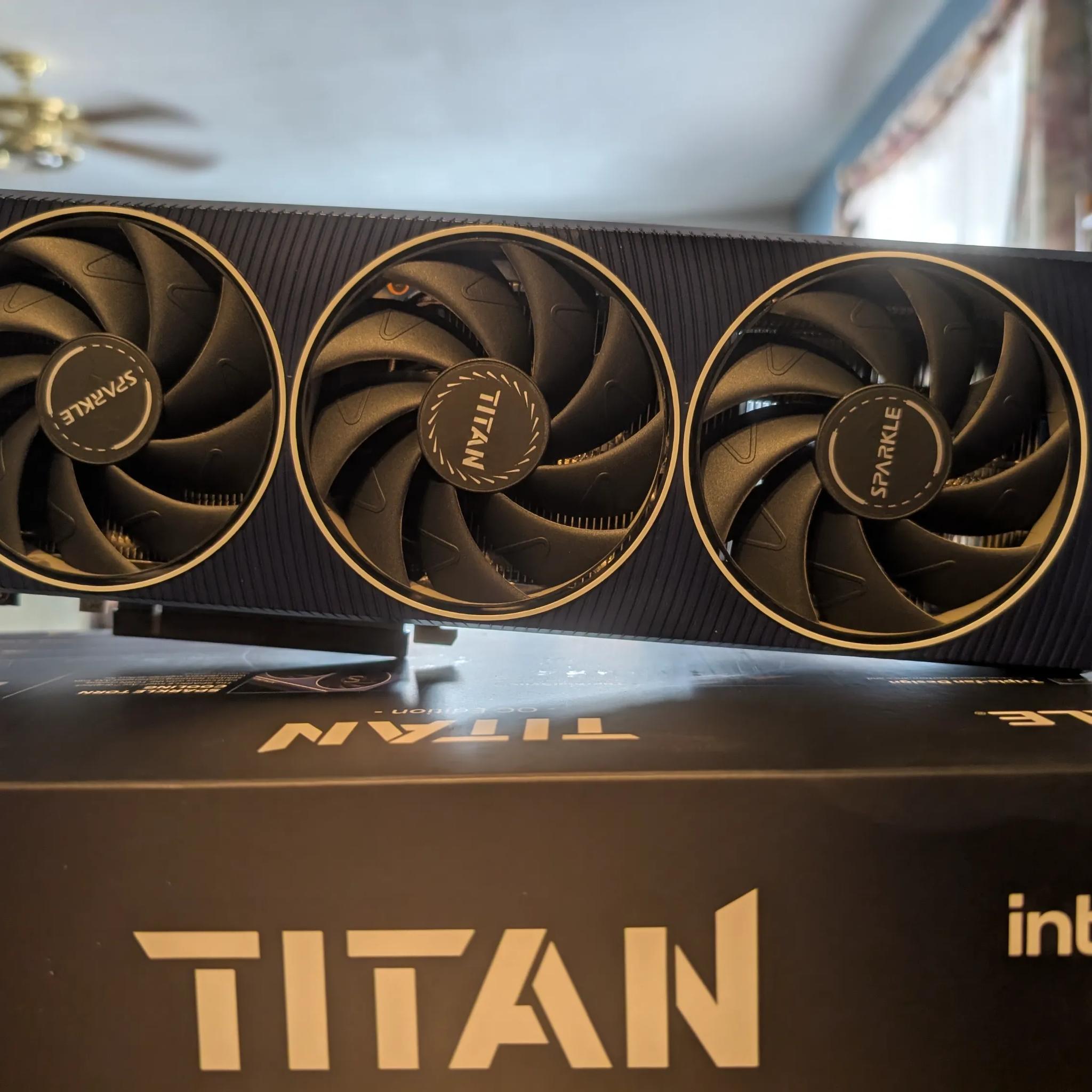 Intel ARC 770 16GB Sparkle Titan OC Edition