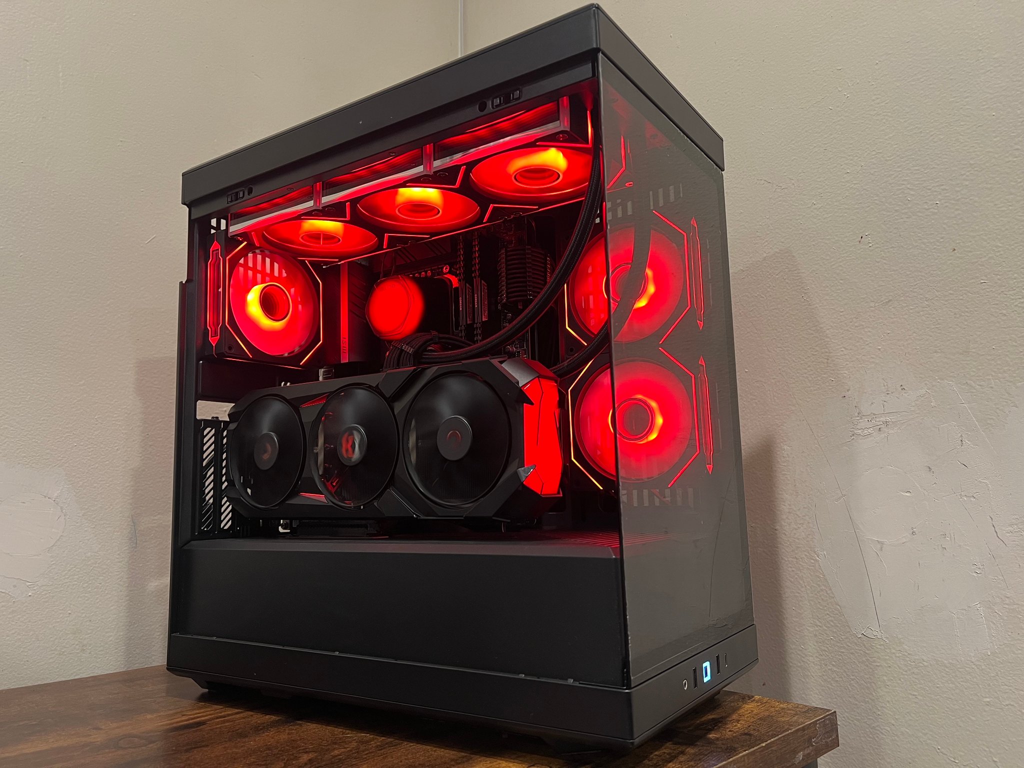 🔴RX 9070⚫ | i9 12900k | 32gb RAM | 1tb NVME | Wifi and Bluetooth | 1440p and 4k Gaming PC.