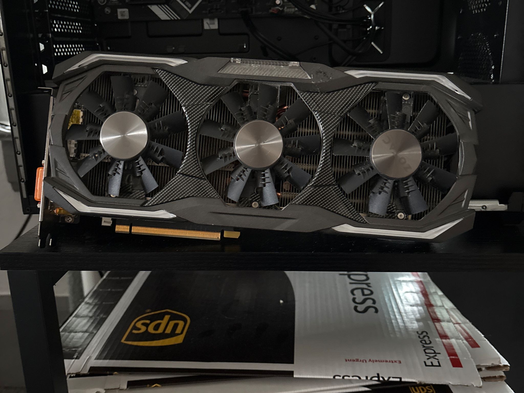 ZOTAC AMP EXTREME 1080 8GB