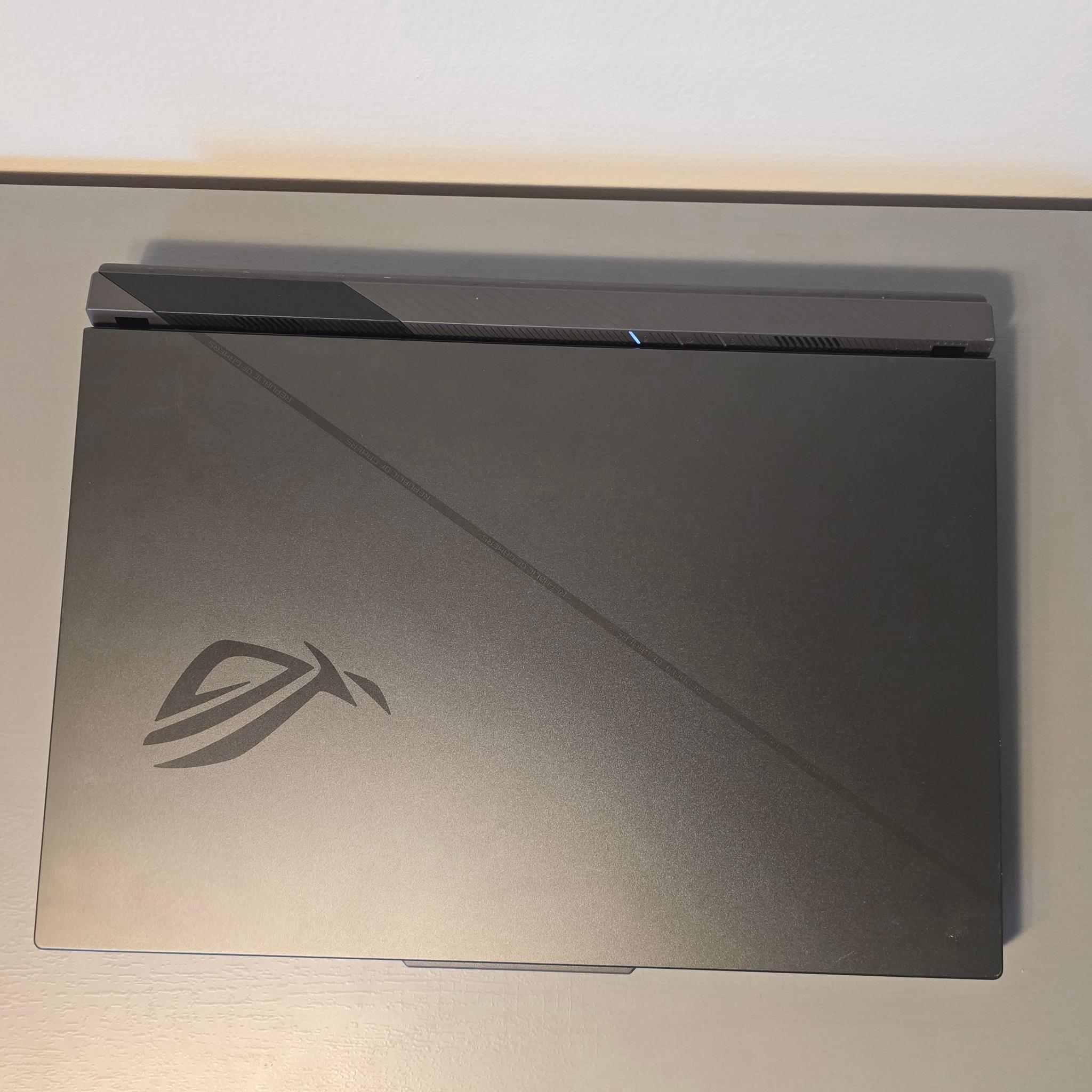 ASUS ROG Strix G16 i9-14900HX RTX 4070 32GB RAM 1TB SSD QHD+ 240Hz Win 11 Pro -Excellent