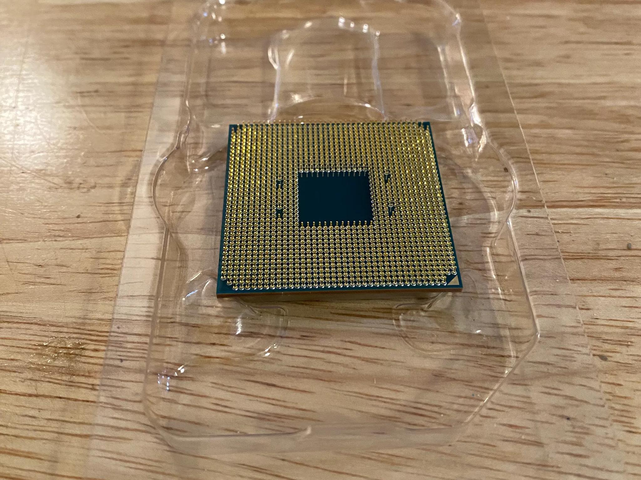 AMD Ryzen 5 5600X 6 Cores/ 12 Threads @ 4.6Ghz