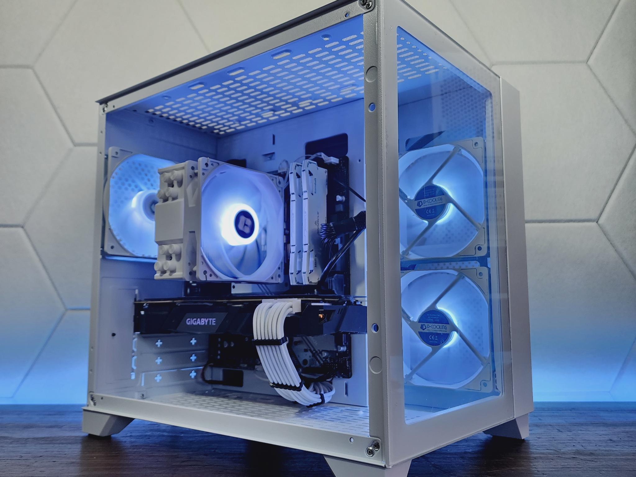 💙🤍💙 Gigabyte RTX 2080 // Intel Core i5 9600K // Timetec 16GB 3600MHz*