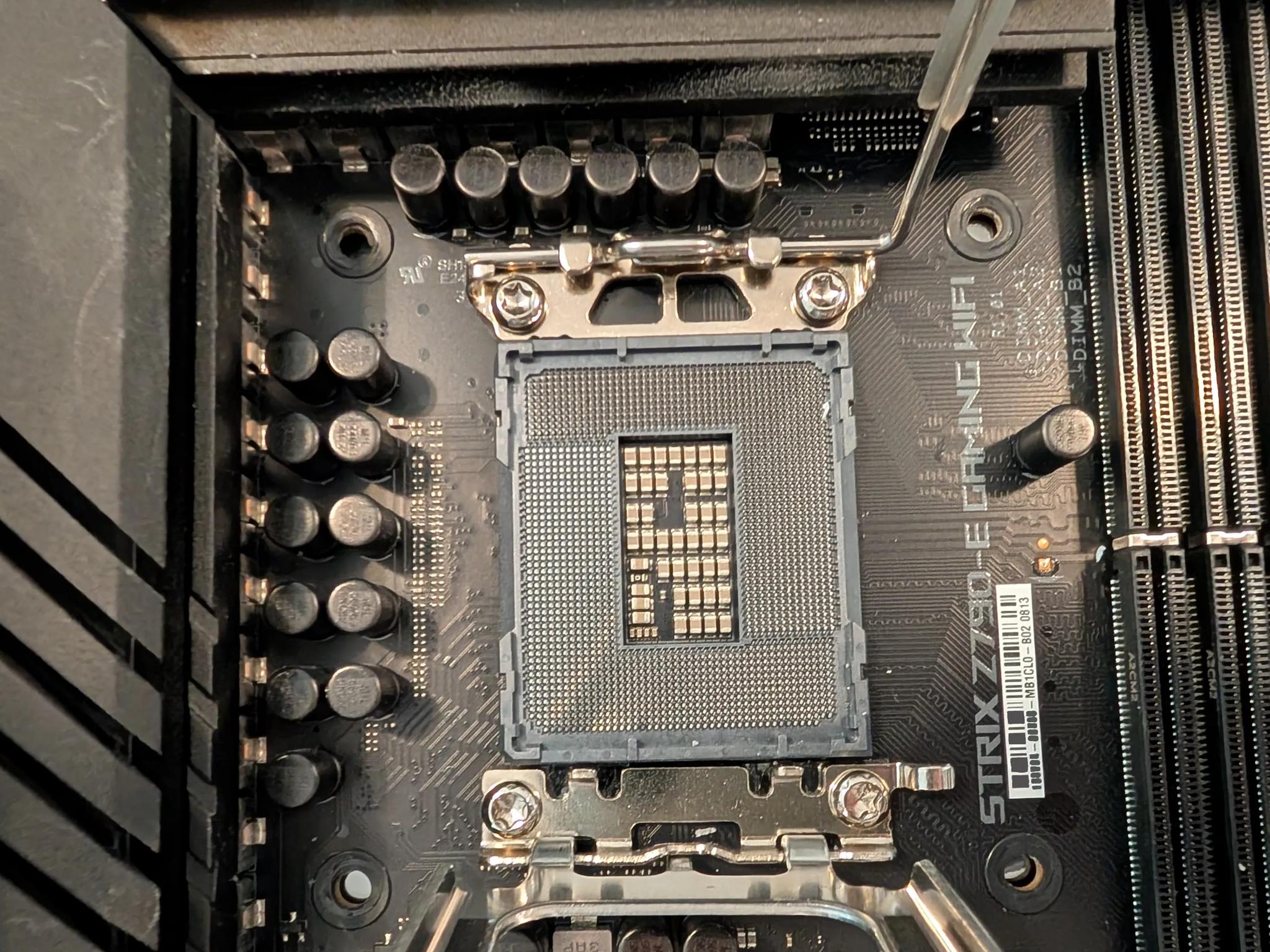 ROG STRIX Z790-E GAMING WIFI