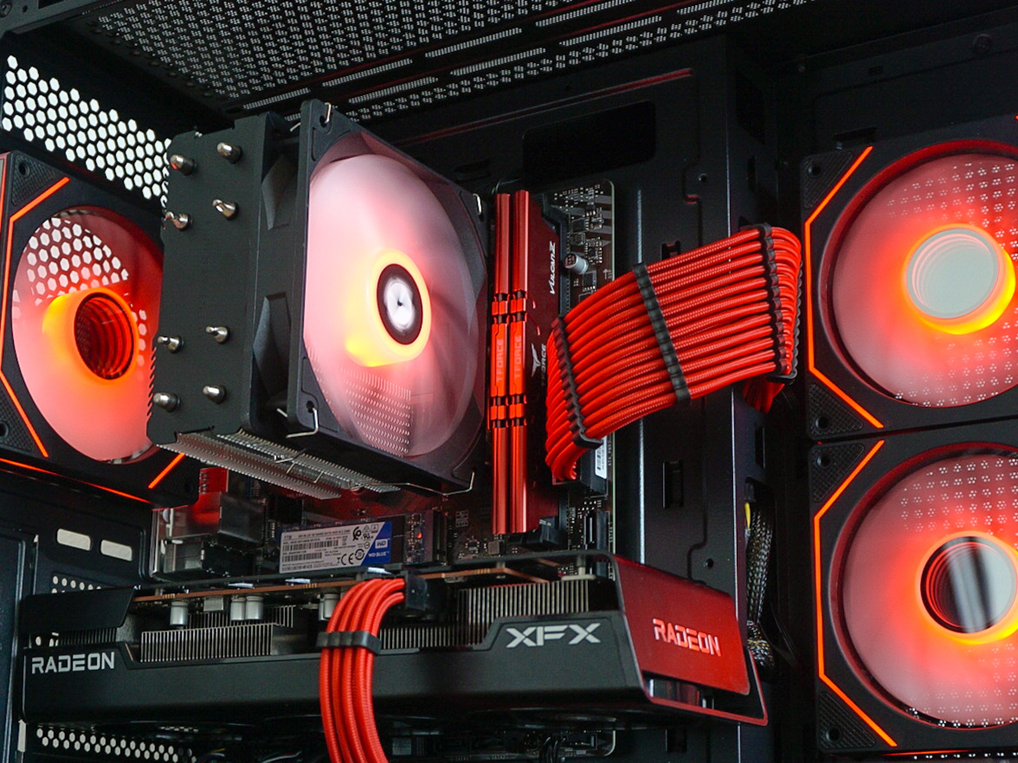 RRX - Ryzen 7 3700X / 16GB RAM DDR4 / RX 6600XT 8GB / 1TB NVMe SSD