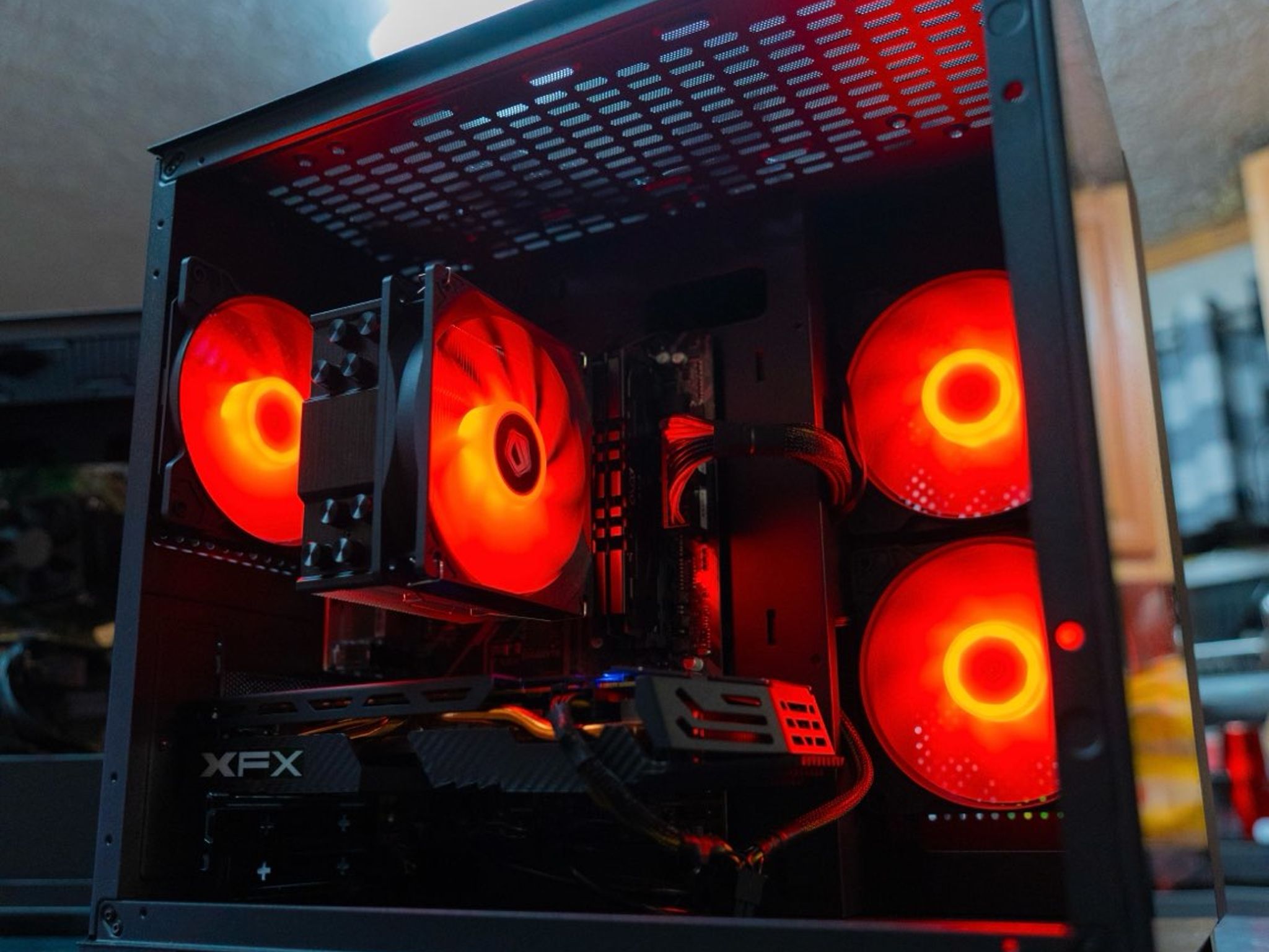 ‼️R5 2600, rx580, 16gb ram, Custom built Gaming Pc‼️