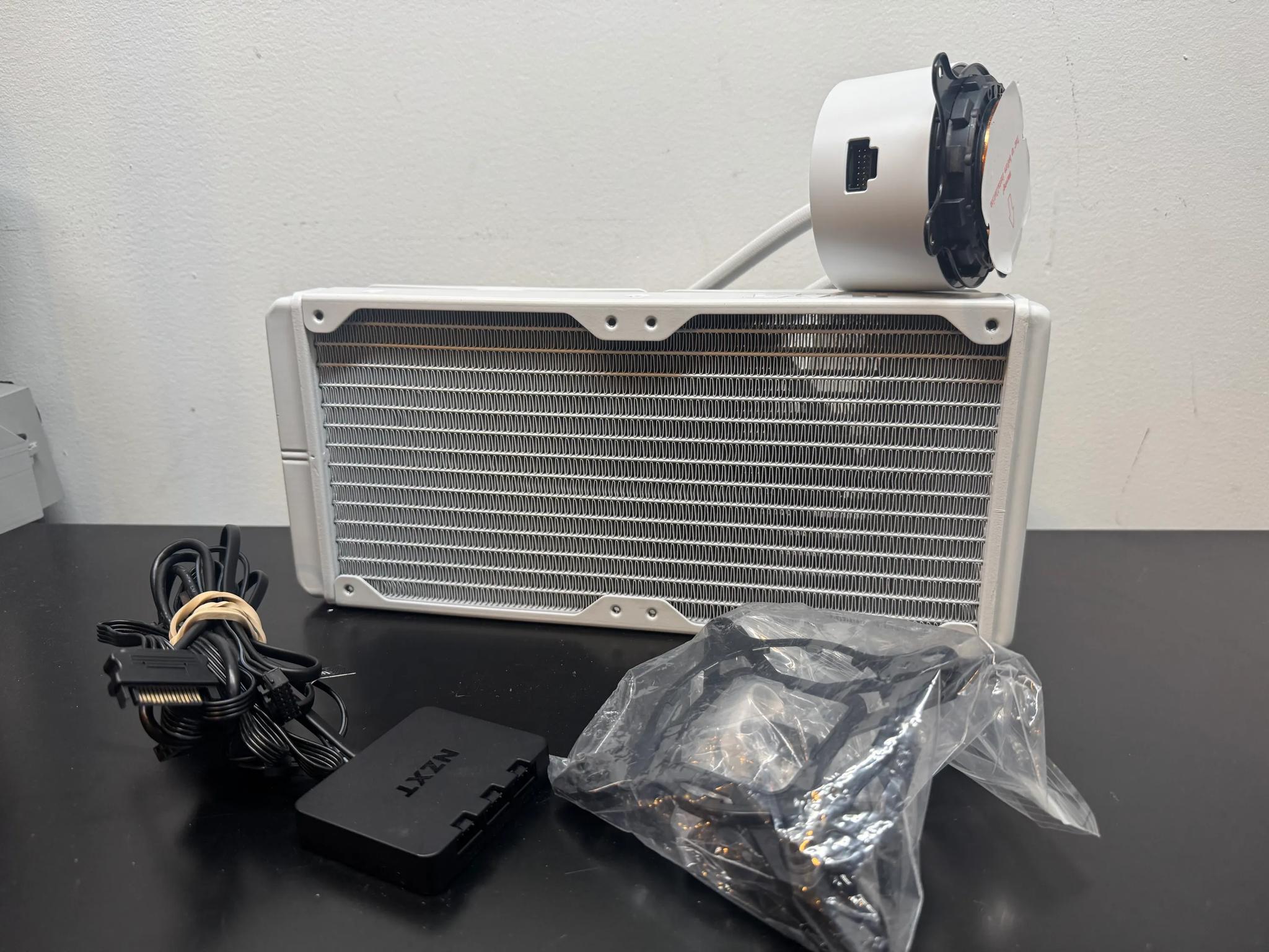 NZXT Kraken Elite 280 WHITE RGB WITH CONTROLLER