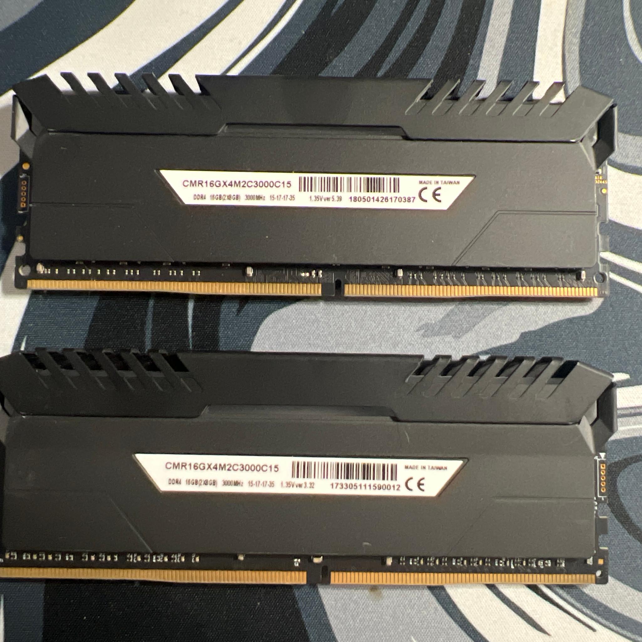 Corsair Vengeance RGB Pro 16GB (2×8GB) DDR4-3000MHz – Excellent Condition