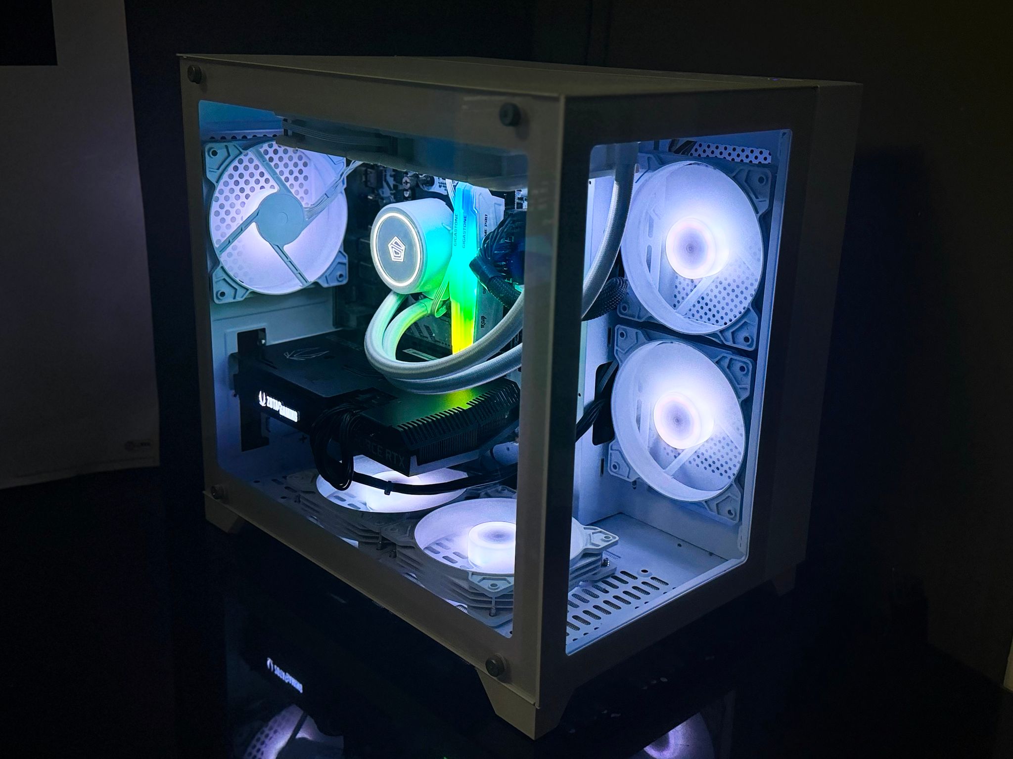 White Gaming PC | RTX 3070 8GB Ryzen 7 5700x3D 32GB DDR4 | 1440p-1080p