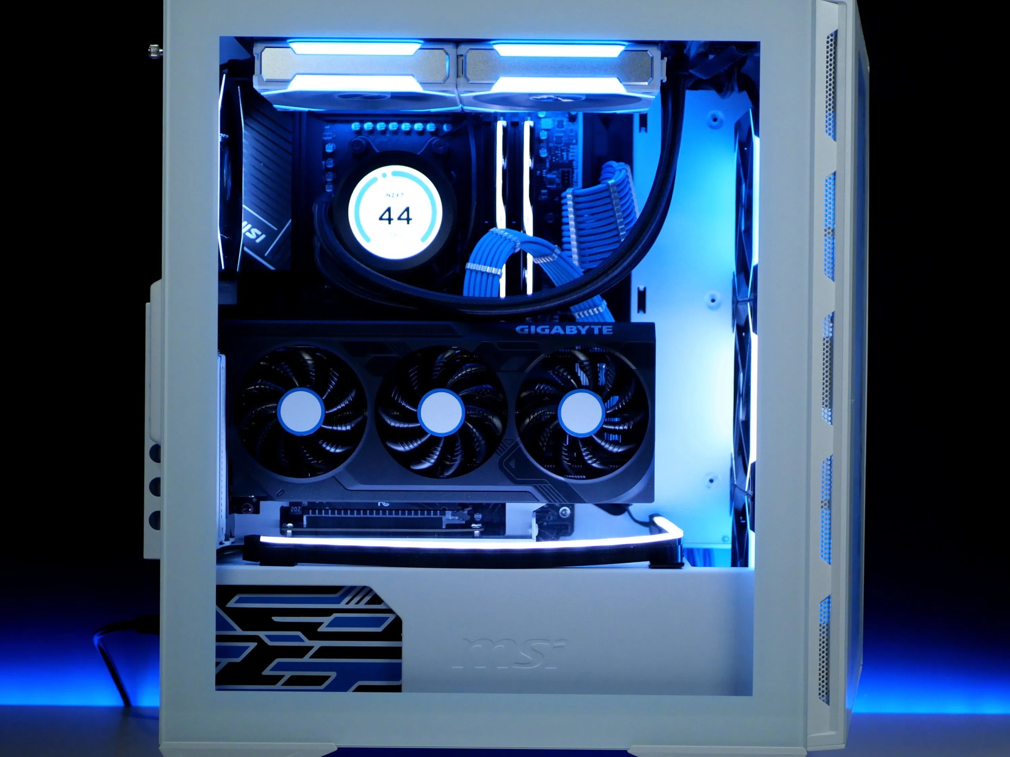 🔵Oreo Blizzard | Ryzen 7 7700, RTX 4070 Super, 2TB Nvme, 32gb DDR5 RGB