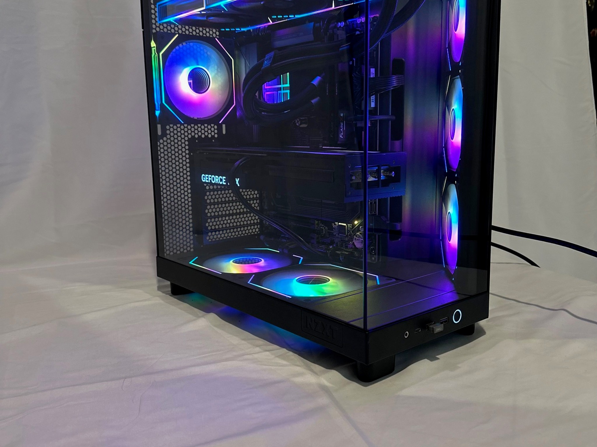 👺 X3D Monster, Ryzen 9 7950X3D & RTX 4070 Ti Super 16GB - Mid Tower Gaming PC