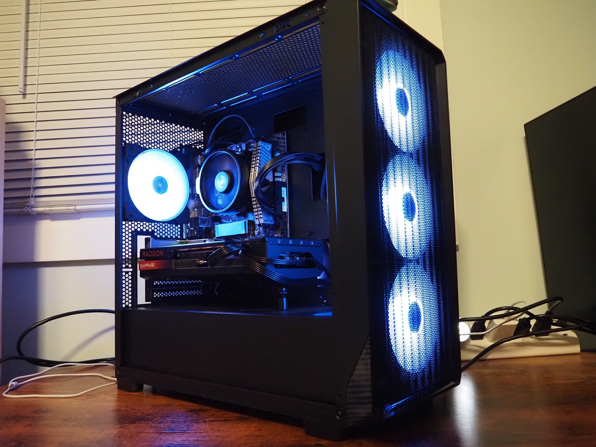 💵👌RX 7700 XT Gaming PC | Ryzen 5 5500 | 16GB RAM | 512GB NVMe | ARGB | Ready to Play
