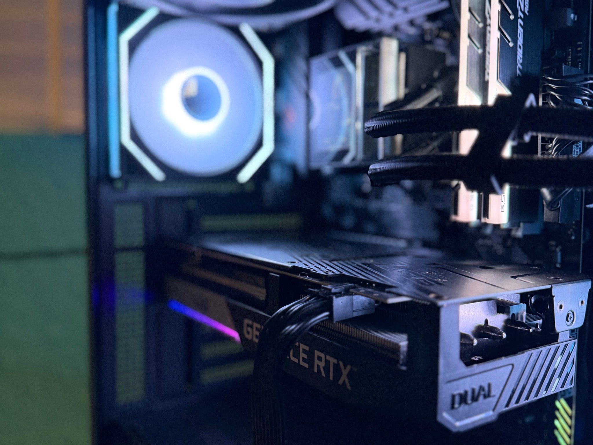 🔥 Ryzen 5 5500 | EVGA RTX 3070 XC3 | ASUS TUF WiFi | 16GB DDR4 | 512GB NVMe | RGB | Ready to Game
