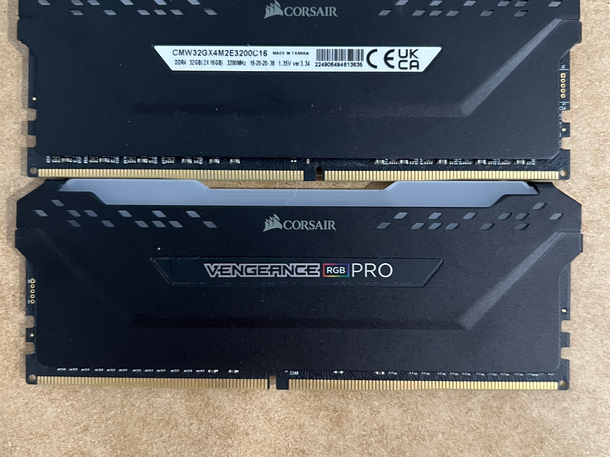 Corsair vengeance rgb pro| 32gb| DDR4 ram| 3200mhz