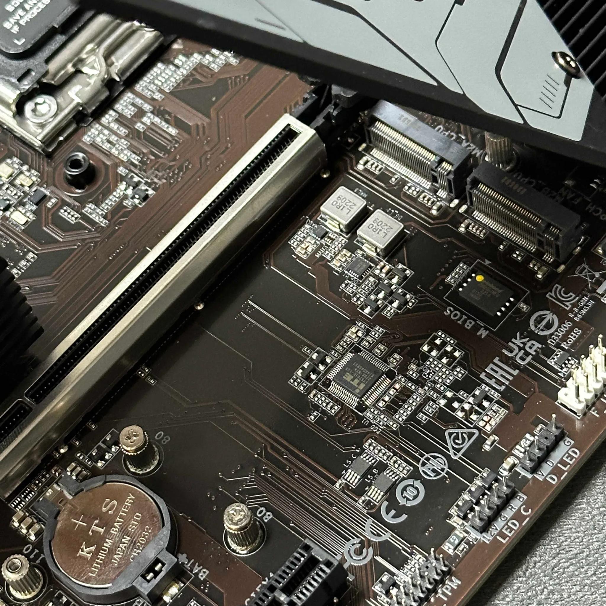 GIGABYTE B650 DS3H Motherboard | Perfect Condition | AMD Socket AM5 | Supports Two Gen 4 M.2 Drives