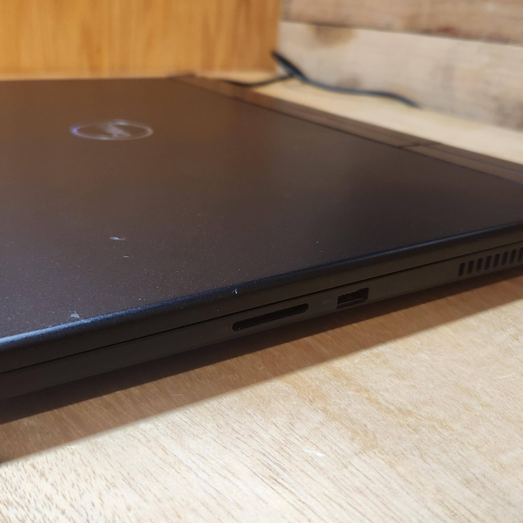 GAMING Dell G7 7700 with i7 + RTX 2070